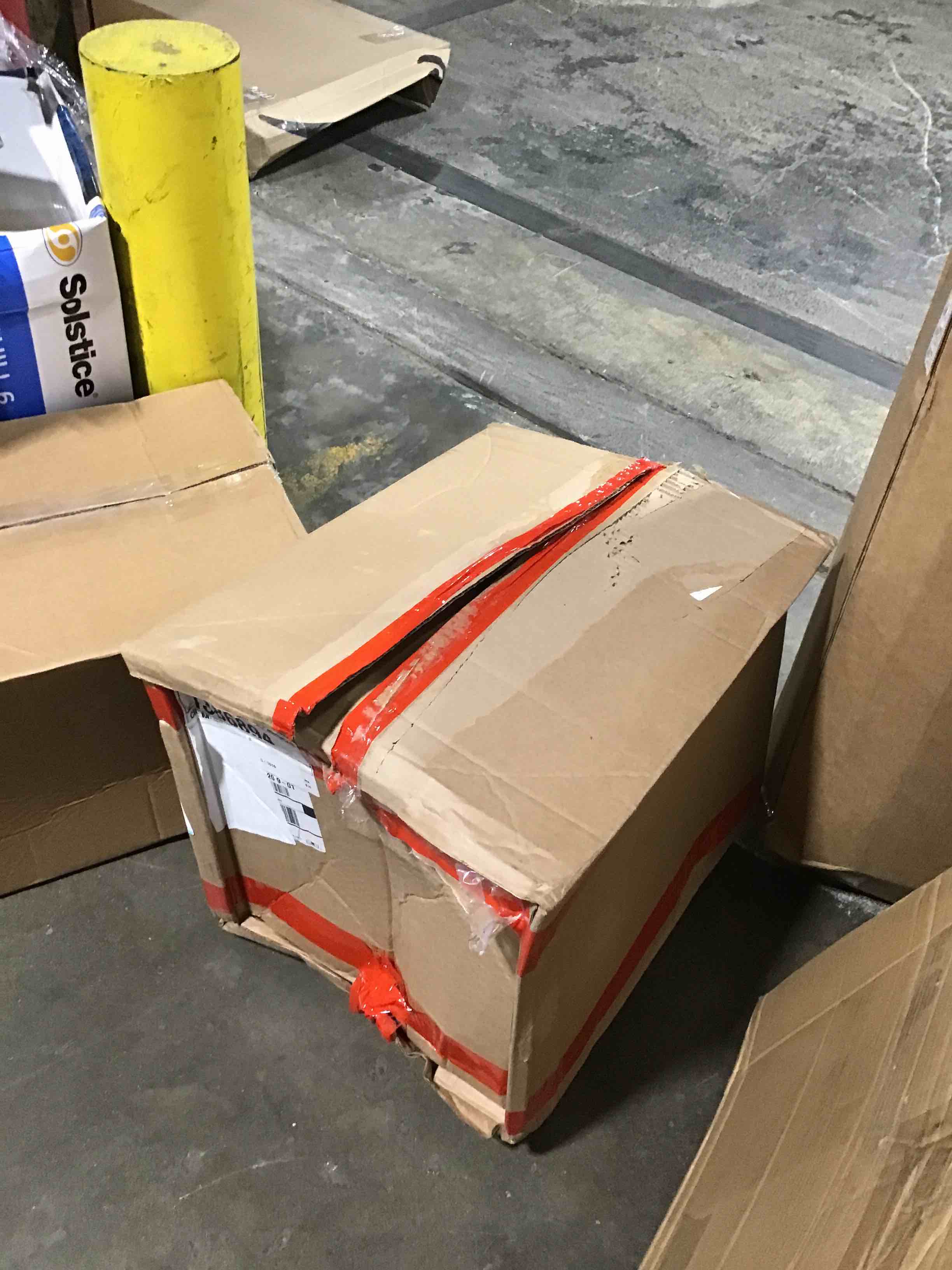 https://s3.amazonaws.com/lotting-images-prod/bidfta/RED3046731_1693249026440.jpeg