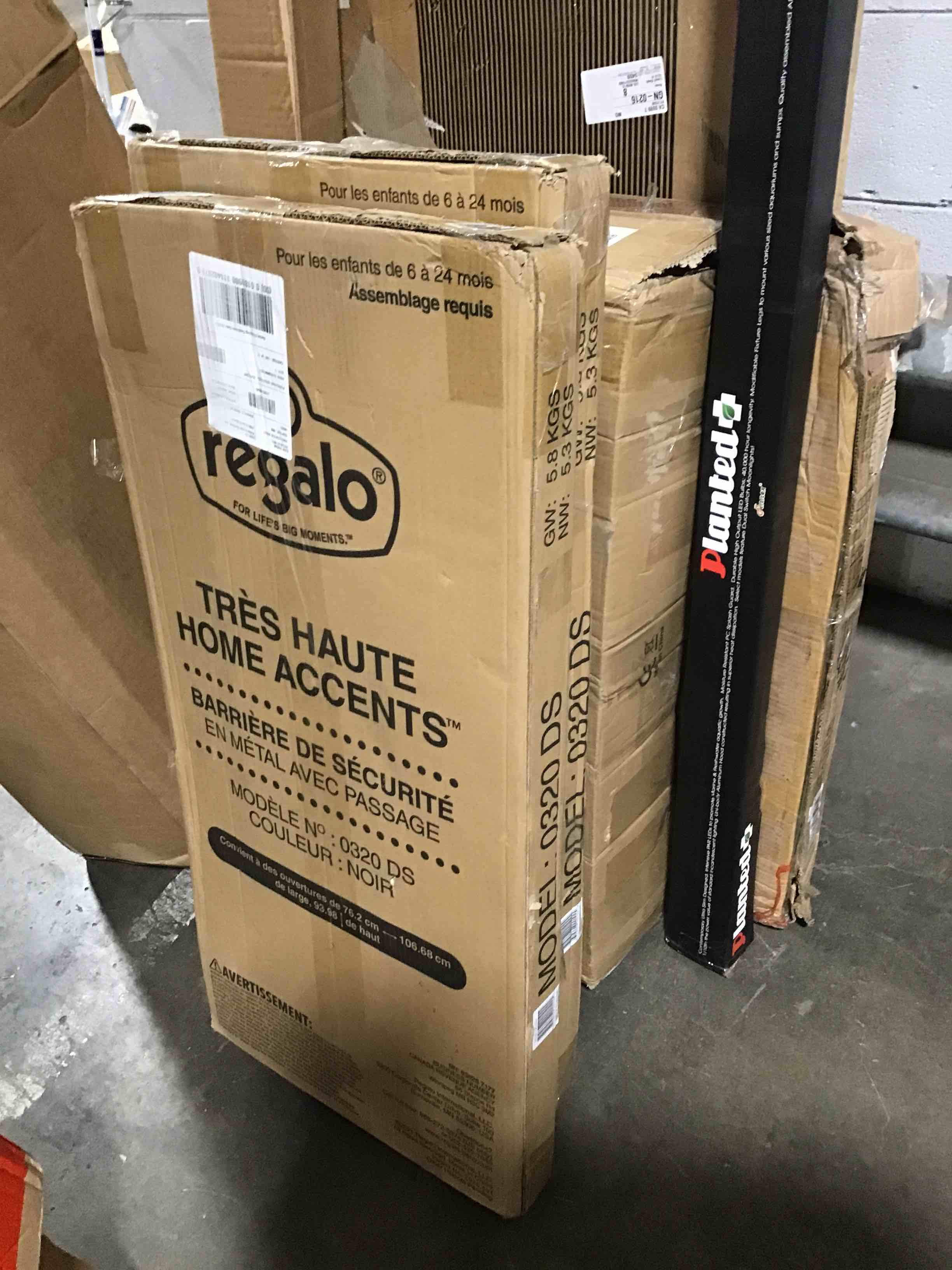 https://s3.amazonaws.com/lotting-images-prod/bidfta/RED3046733_1693249707057.jpeg