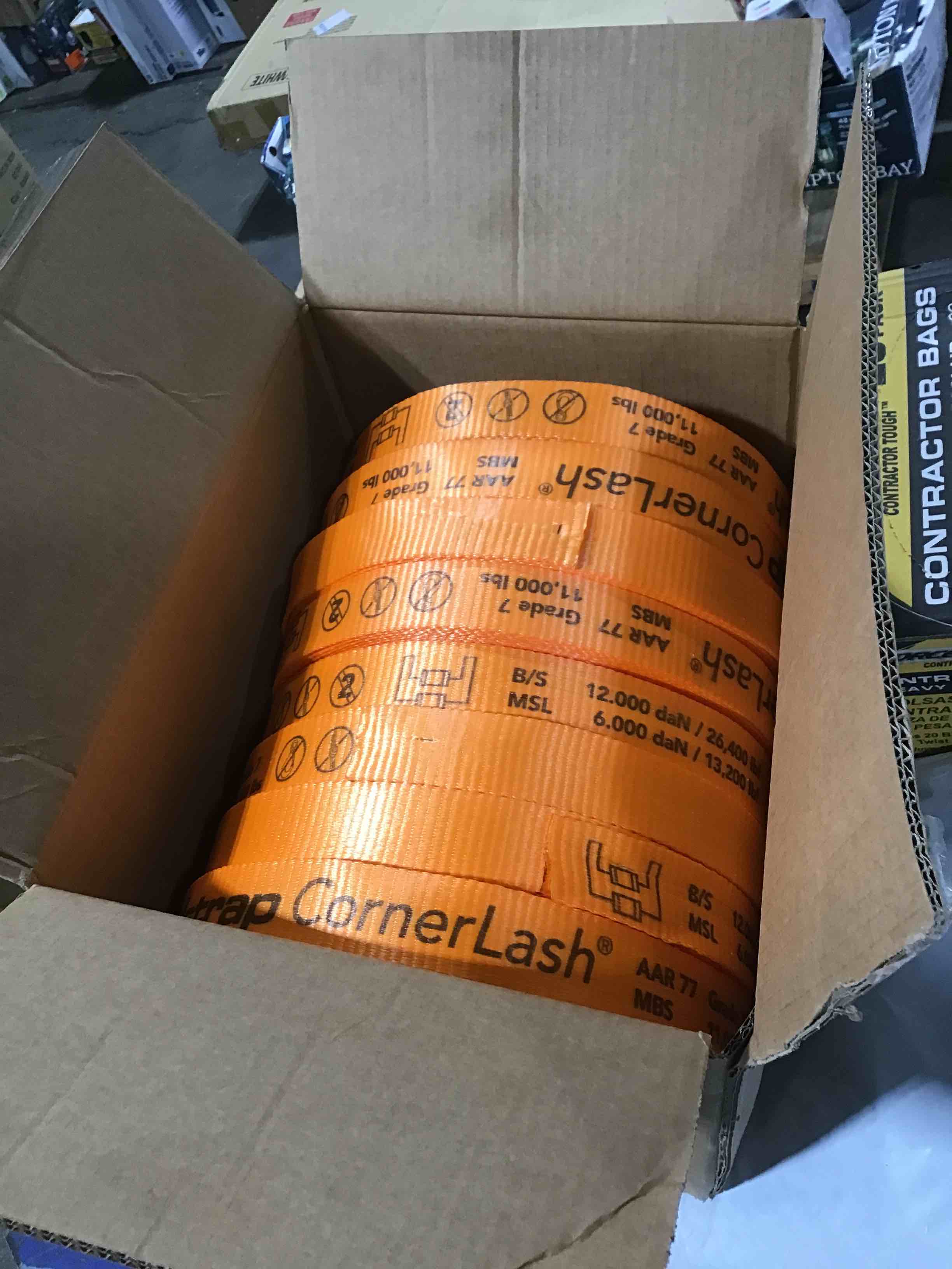 https://s3.amazonaws.com/lotting-images-prod/bidfta/RED3046827_1693334786801.jpeg