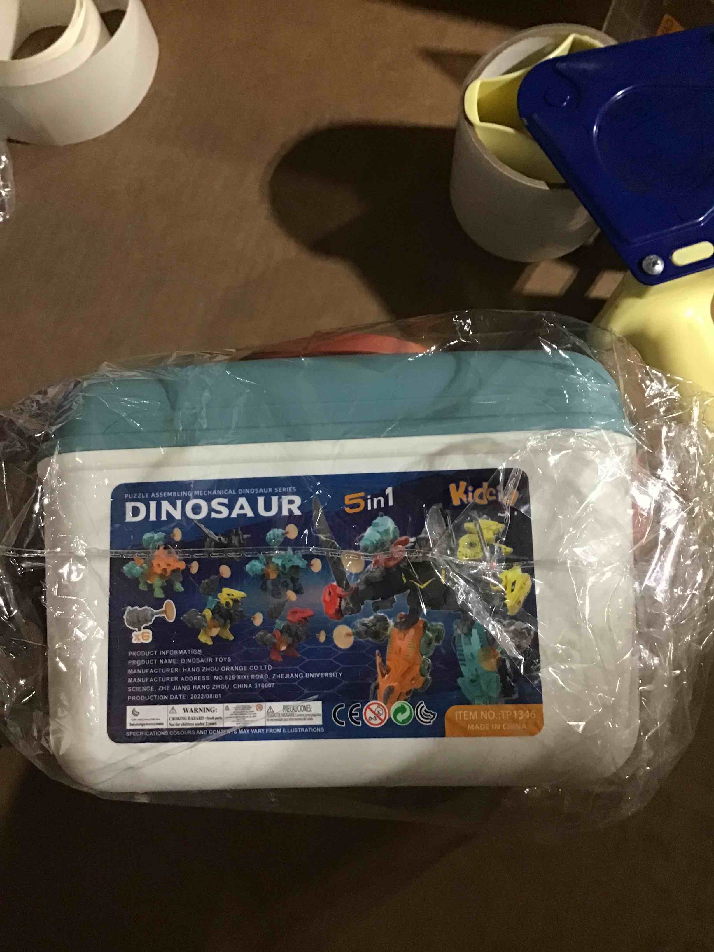 https://s3.amazonaws.com/lotting-images-prod/bidfta/RED3047684_1697813781281.jpeg