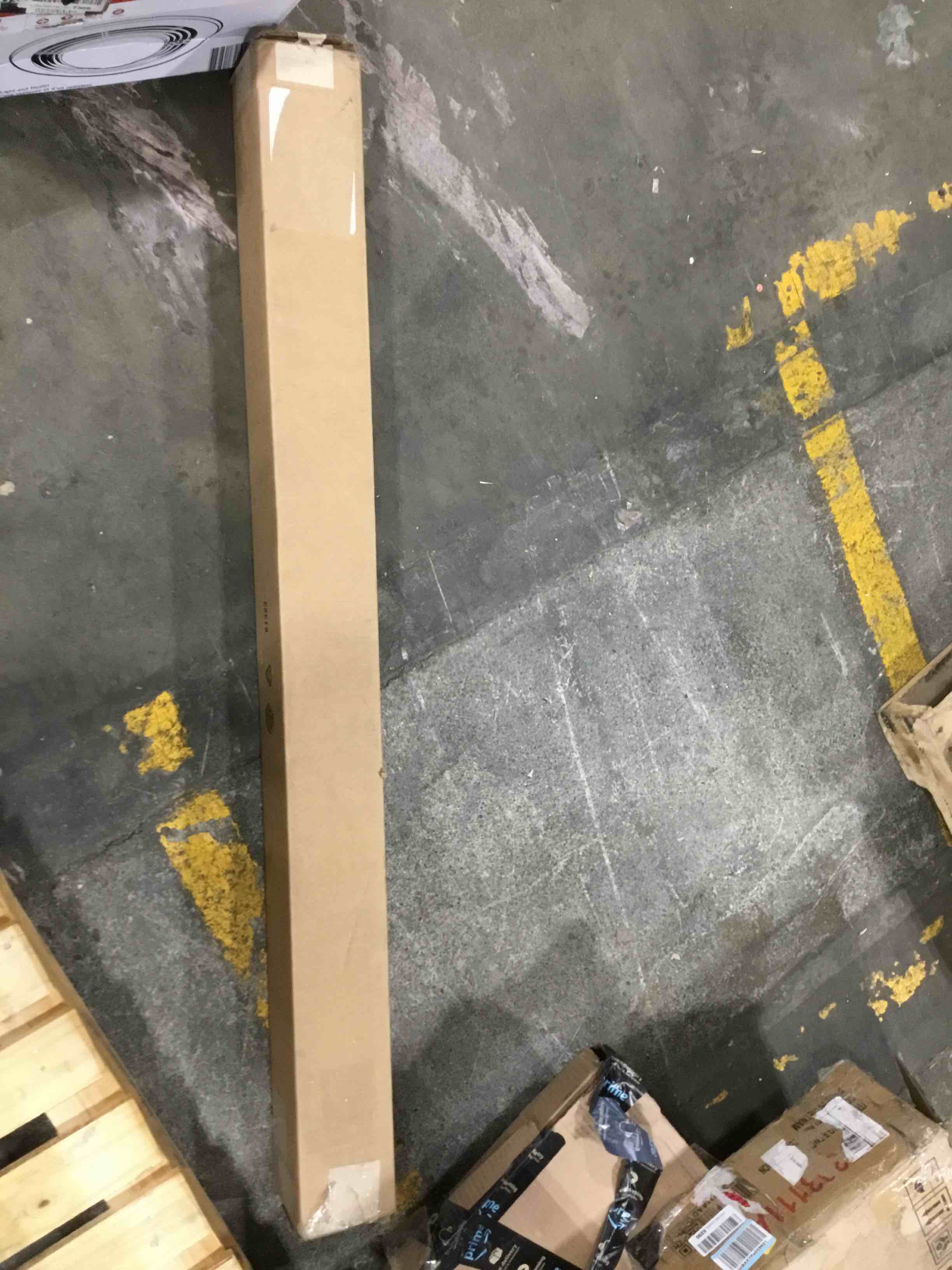 https://s3.amazonaws.com/lotting-images-prod/bidfta/RED3049424_1699476326004.jpeg