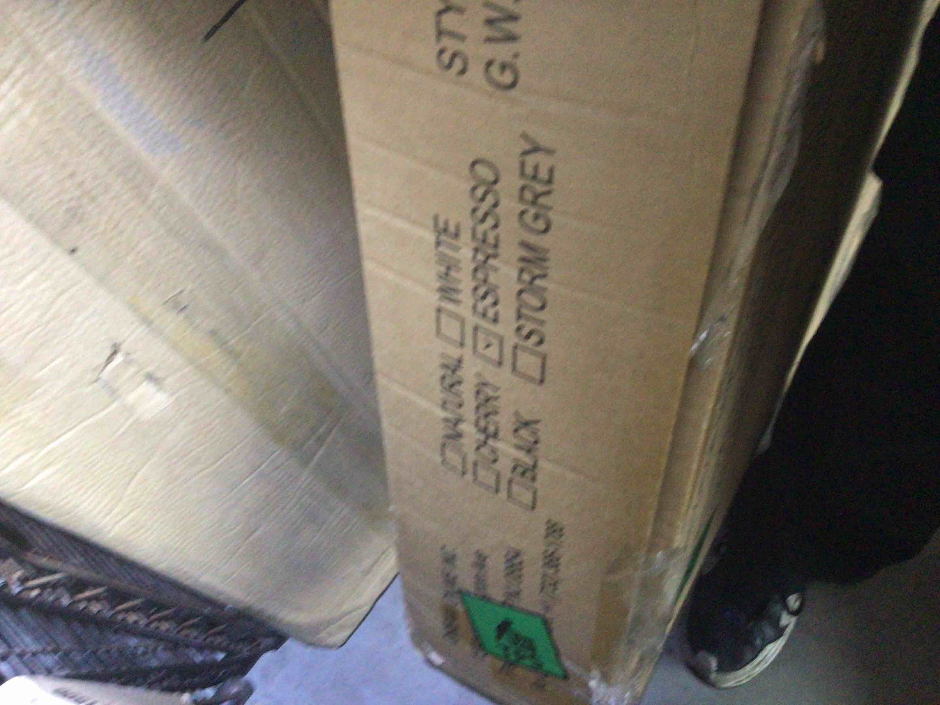 https://s3.amazonaws.com/lotting-images-prod/bidfta/RED3054547_1671117958461.jpeg