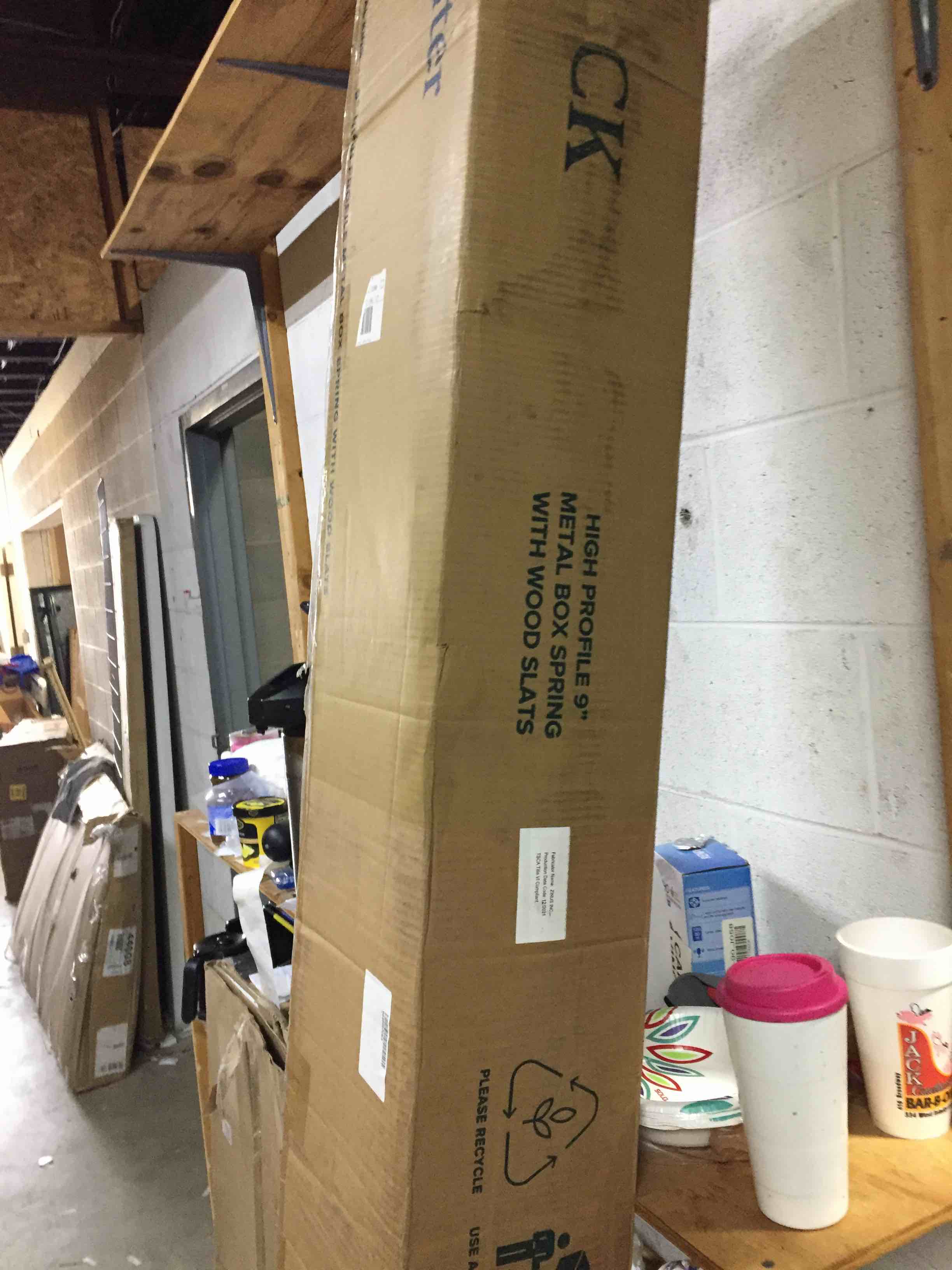 https://s3.amazonaws.com/lotting-images-prod/bidfta/RED3057362_1706373330759.jpeg