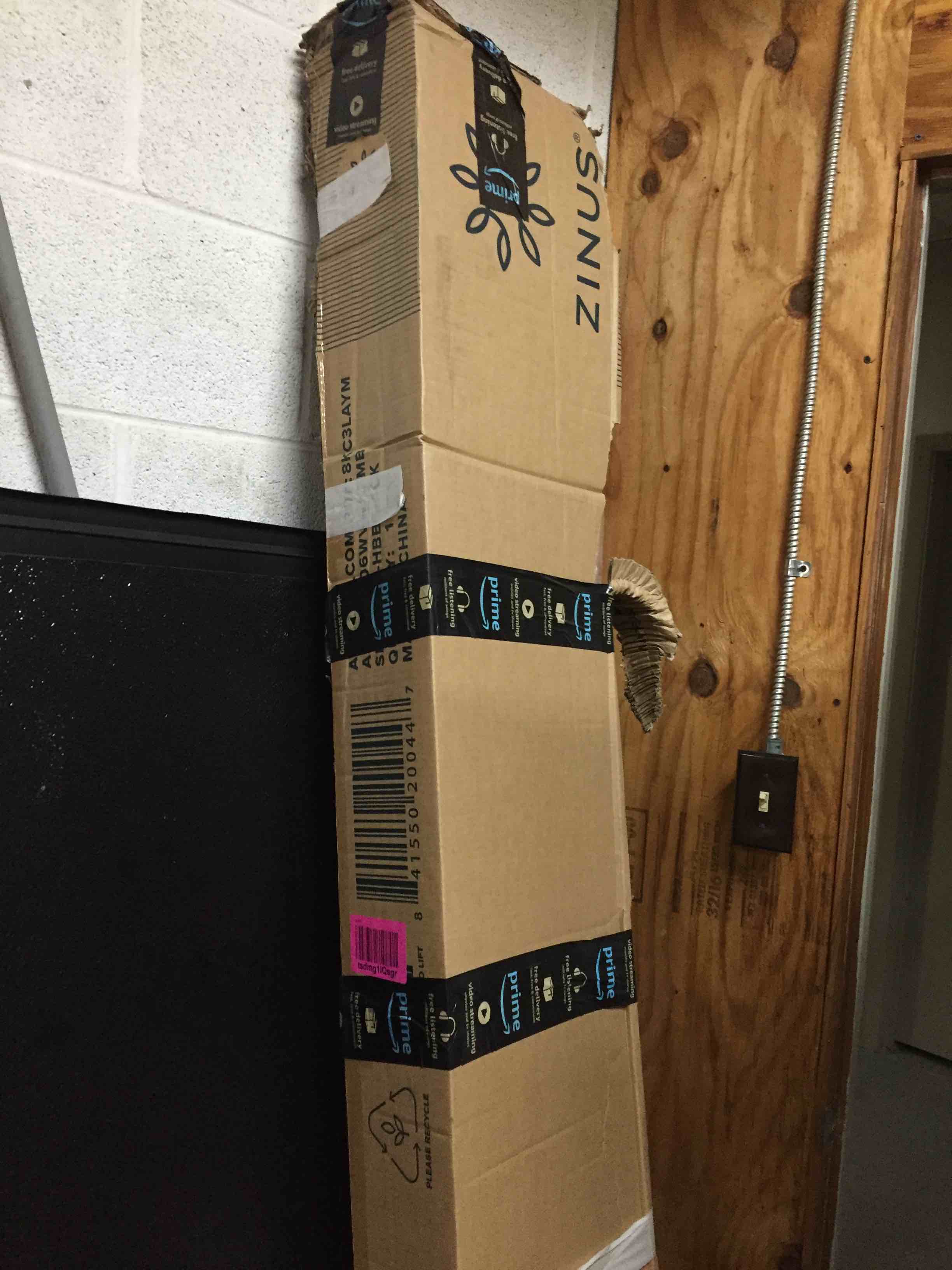 https://s3.amazonaws.com/lotting-images-prod/bidfta/RED3057363_1706373486110.jpeg