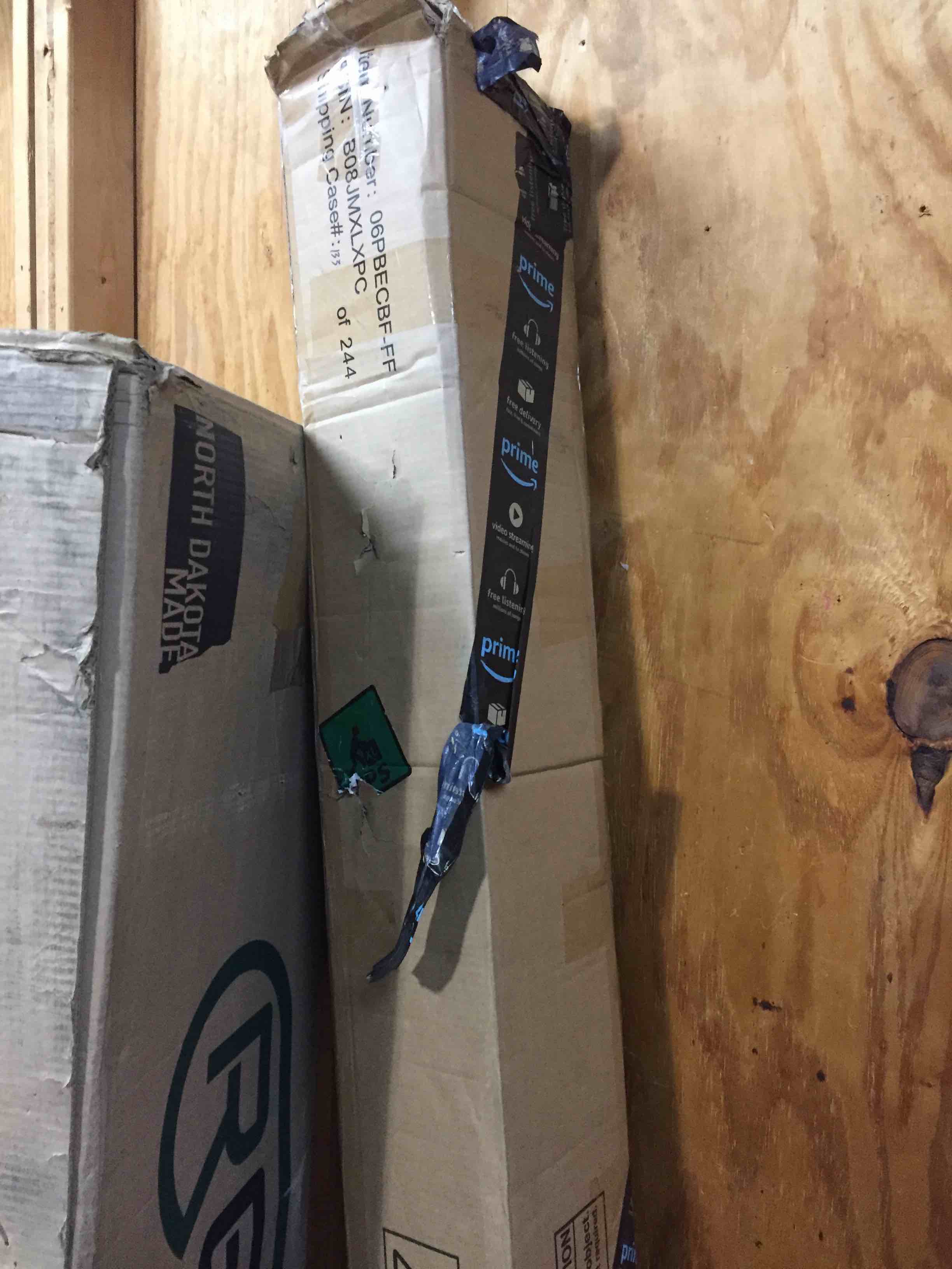 https://s3.amazonaws.com/lotting-images-prod/bidfta/RED3057370_1706376174175.jpeg