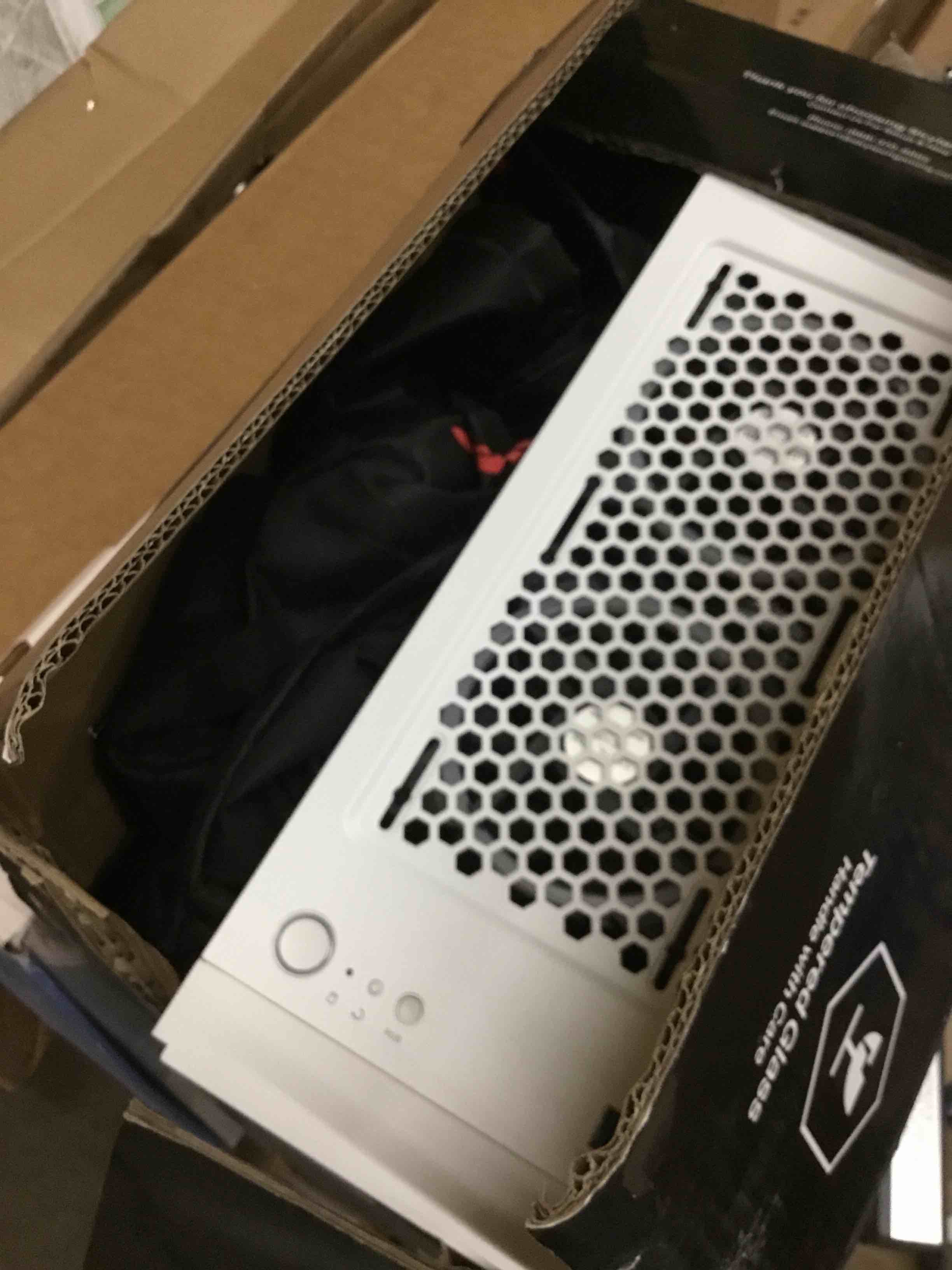 https://s3.amazonaws.com/lotting-images-prod/bidfta/RED3086320_1665144146911.jpeg