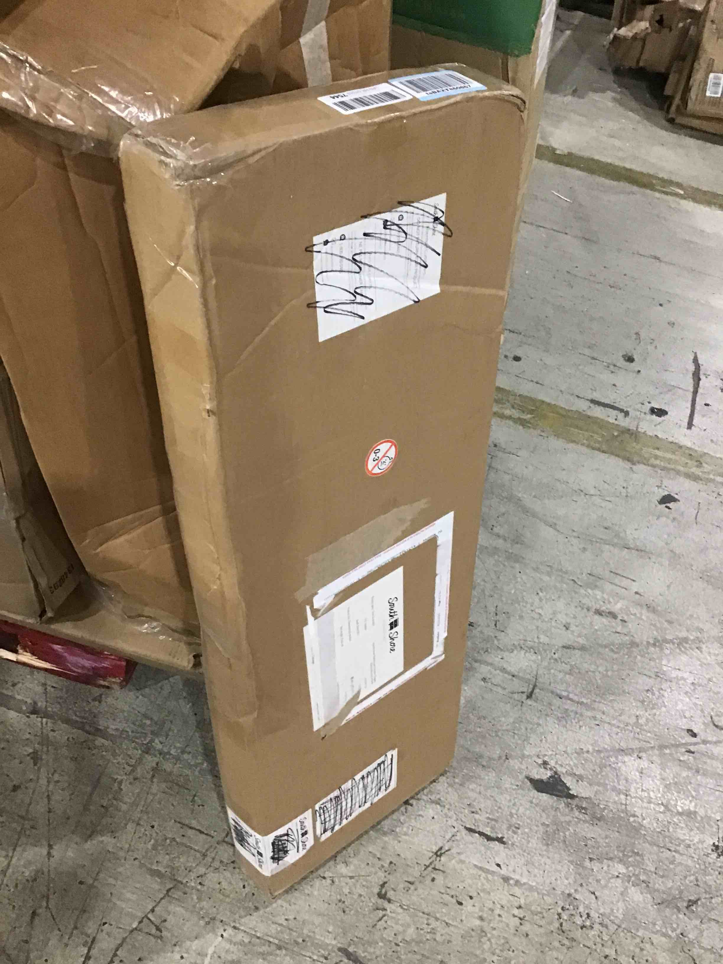https://s3.amazonaws.com/lotting-images-prod/bidfta/RED3338946_1663343624605.jpeg