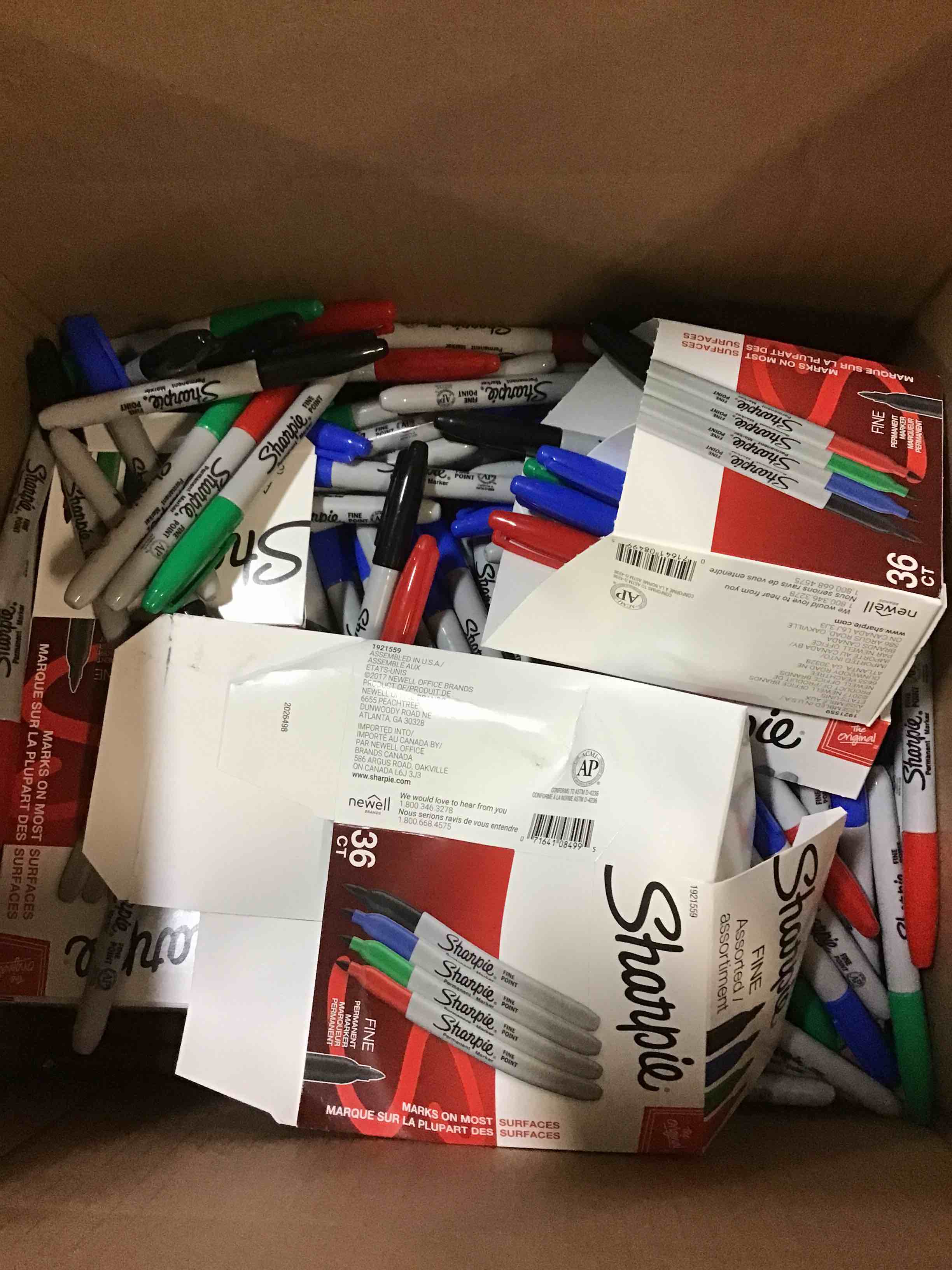 https://s3.amazonaws.com/lotting-images-prod/bidfta/RED3478450_1664385719837.jpeg