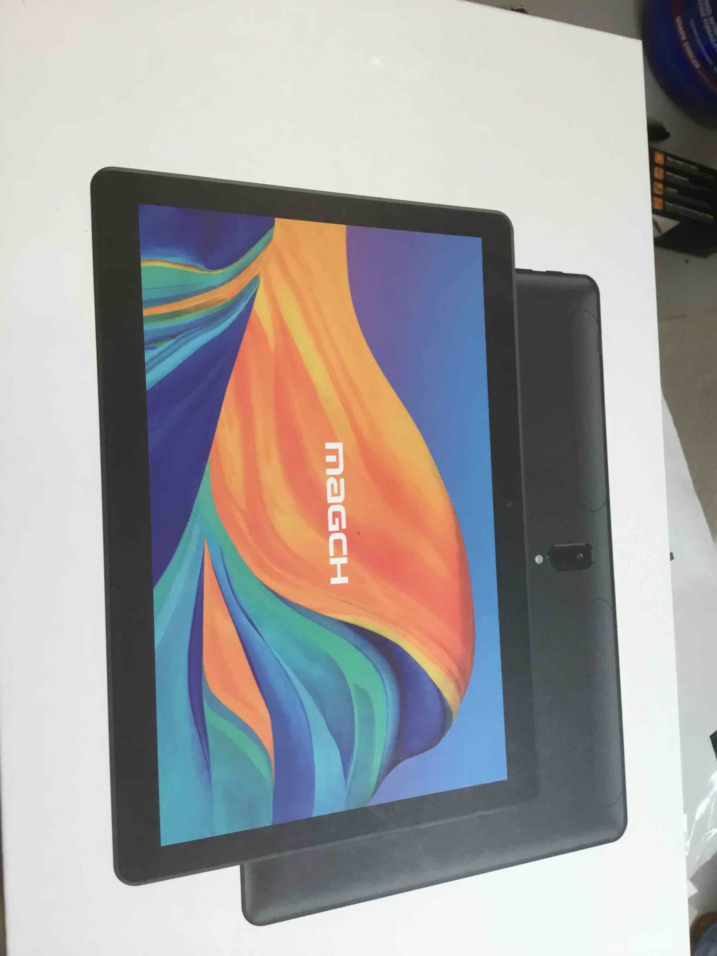 https://s3.amazonaws.com/lotting-images-prod/bidfta/RED3485839_1667830175239.jpeg