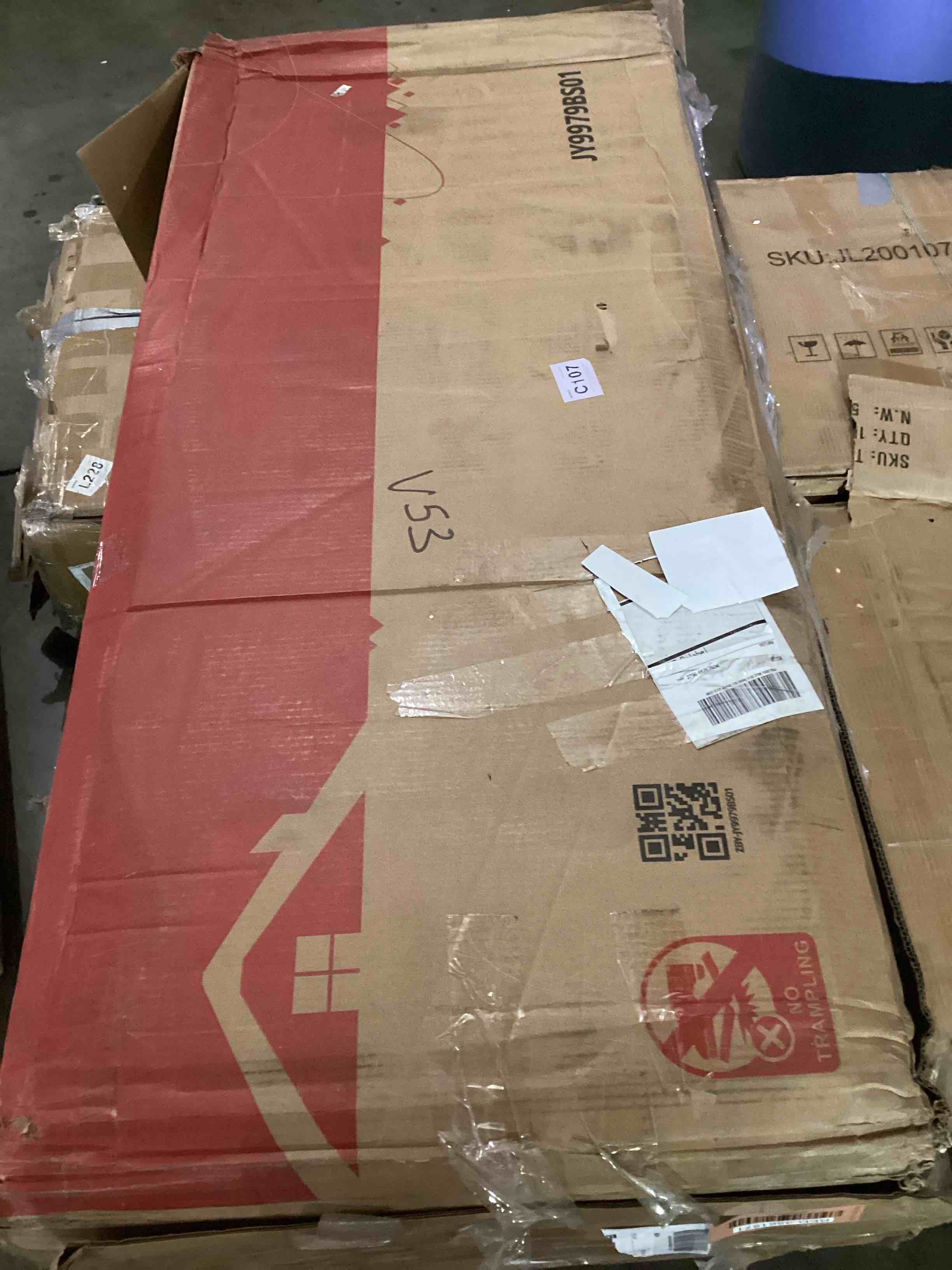 https://s3.amazonaws.com/lotting-images-prod/bidfta/RED3561571_1730118069881.jpeg
