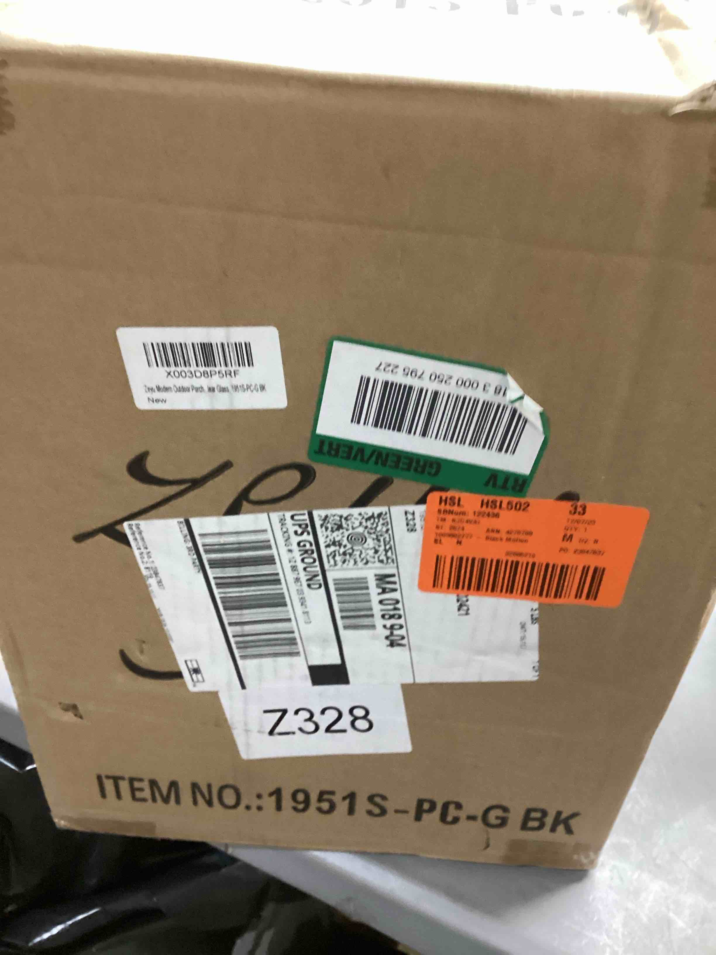 https://s3.amazonaws.com/lotting-images-prod/bidfta/RED3563664_1703256792796.jpeg