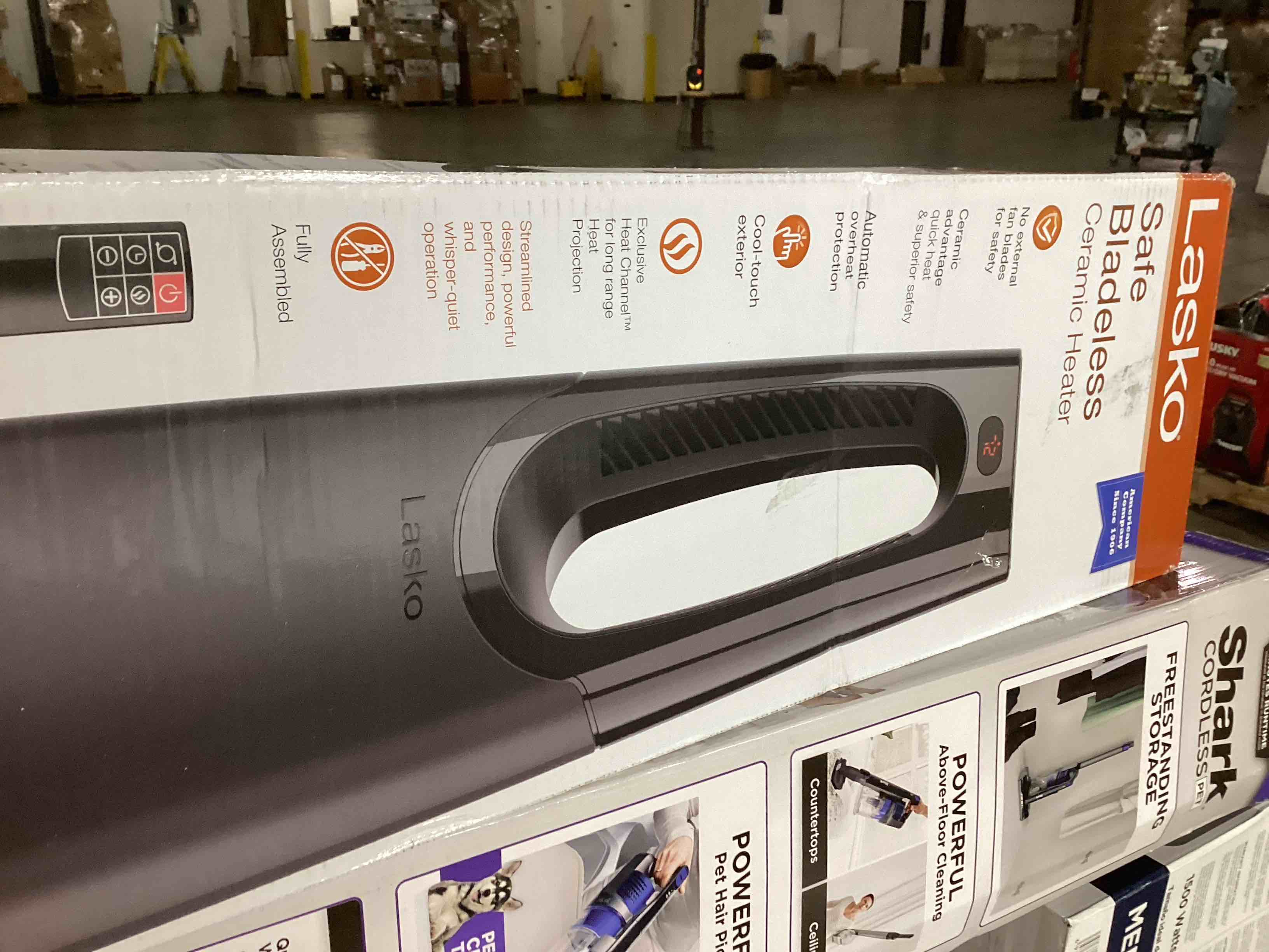 https://s3.amazonaws.com/lotting-images-prod/bidfta/RED3564172_1703873297317.jpeg