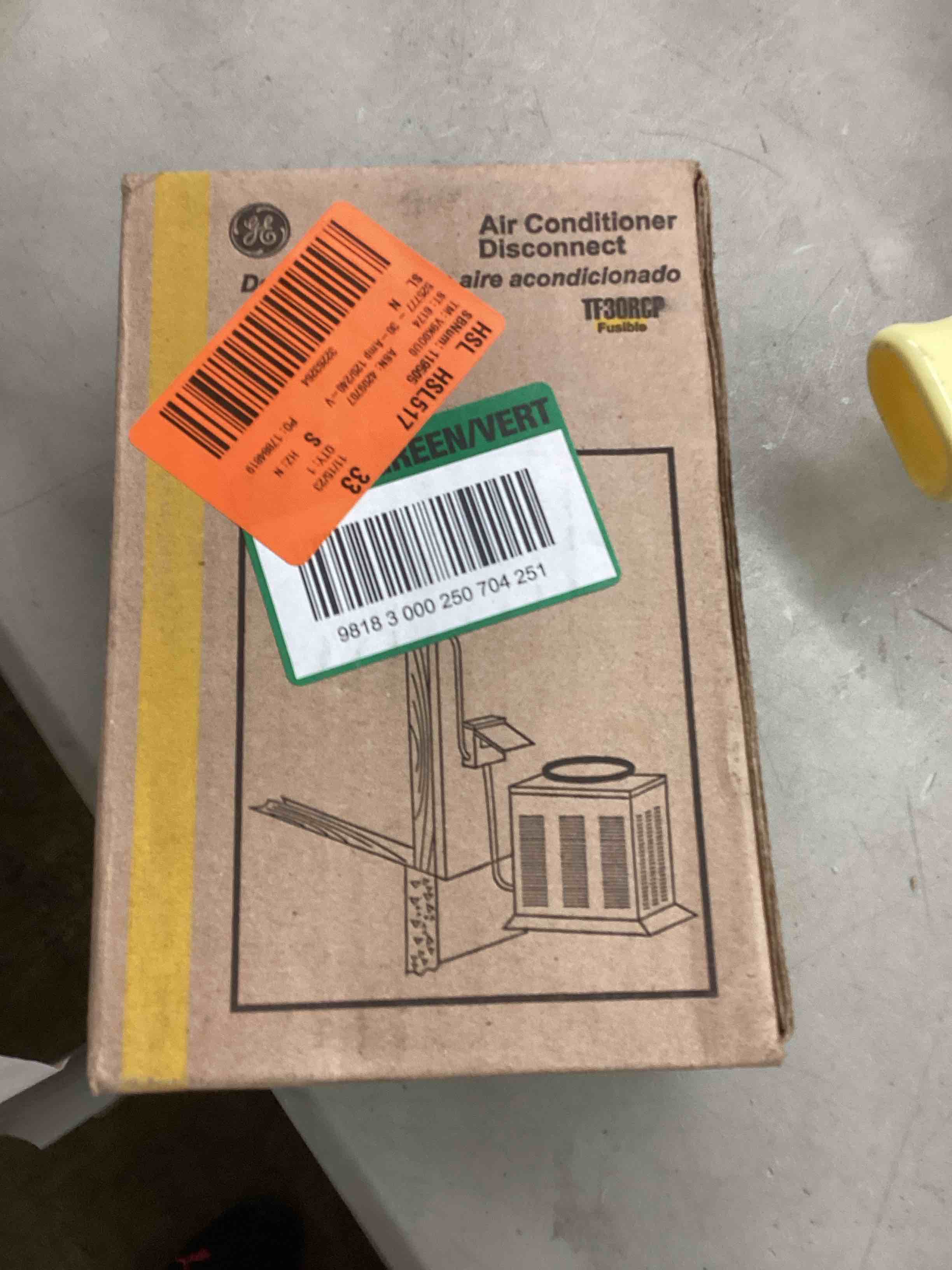 https://s3.amazonaws.com/lotting-images-prod/bidfta/RED3564818_1701878629814.jpeg