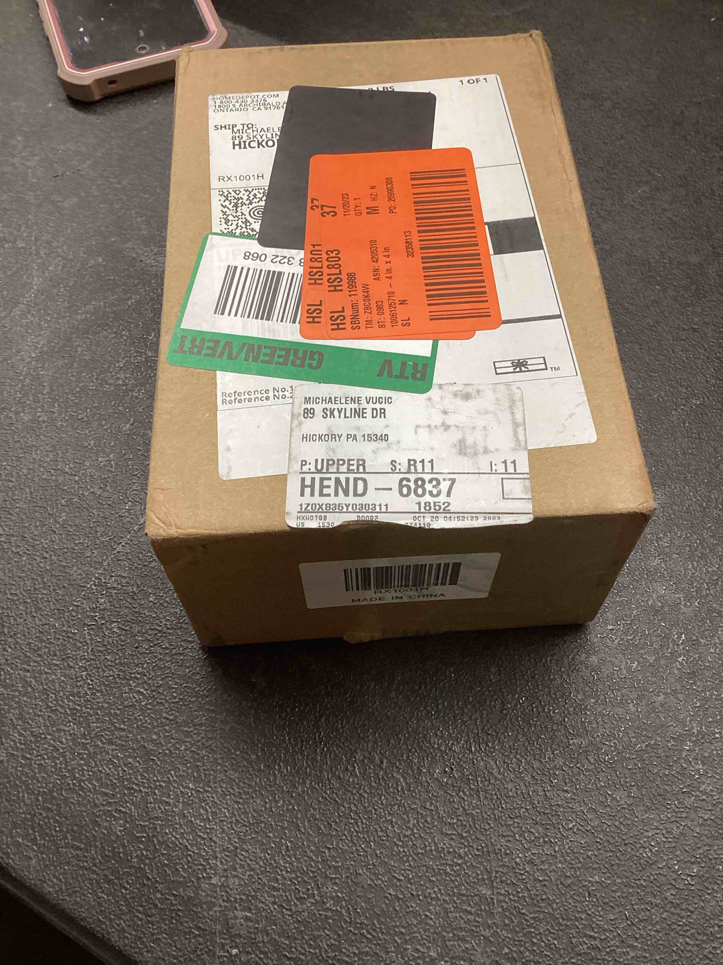 https://s3.amazonaws.com/lotting-images-prod/bidfta/RED3564850_1701892842263.jpeg