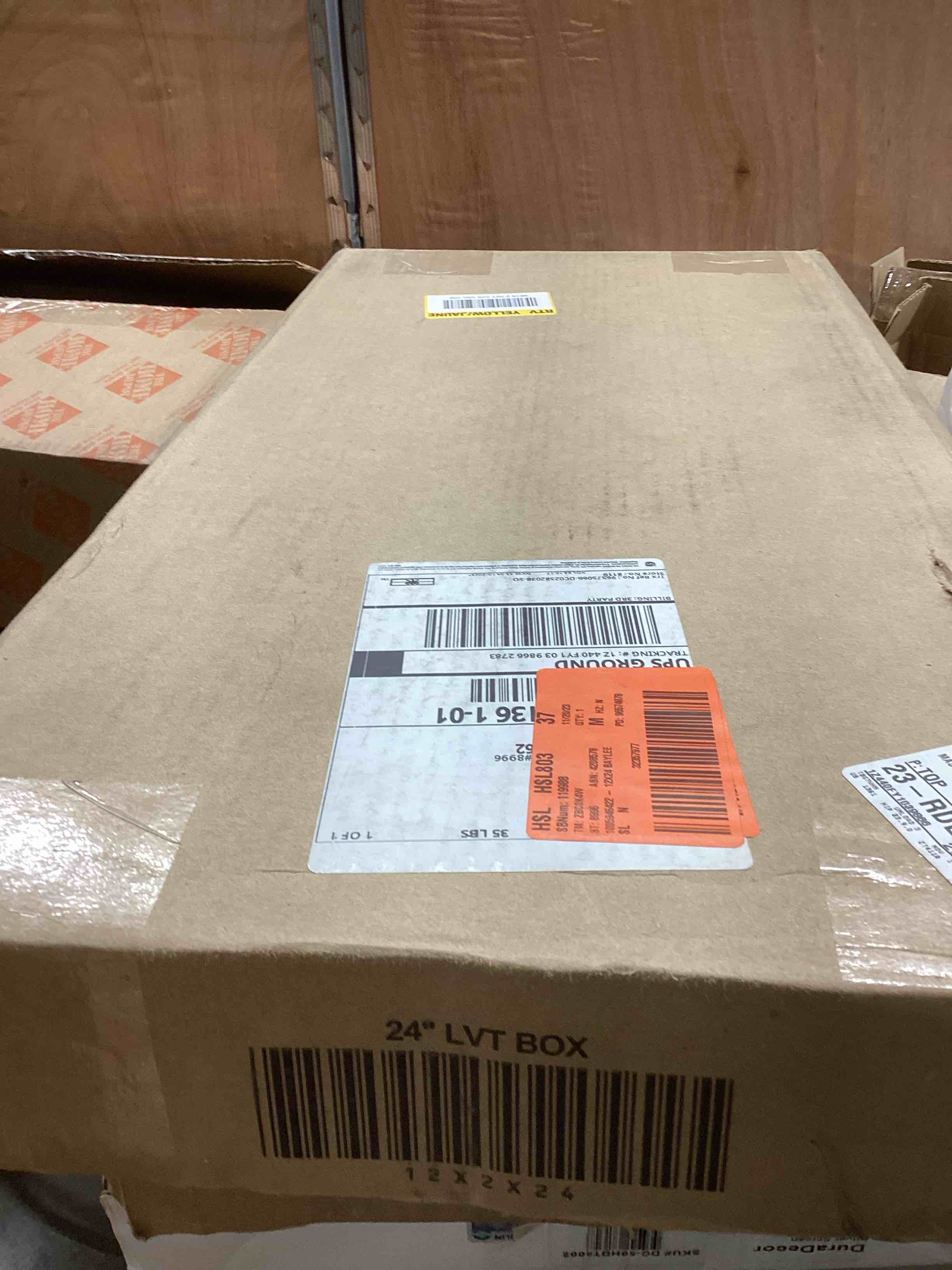 https://s3.amazonaws.com/lotting-images-prod/bidfta/RED3564858_1701892316881.jpeg