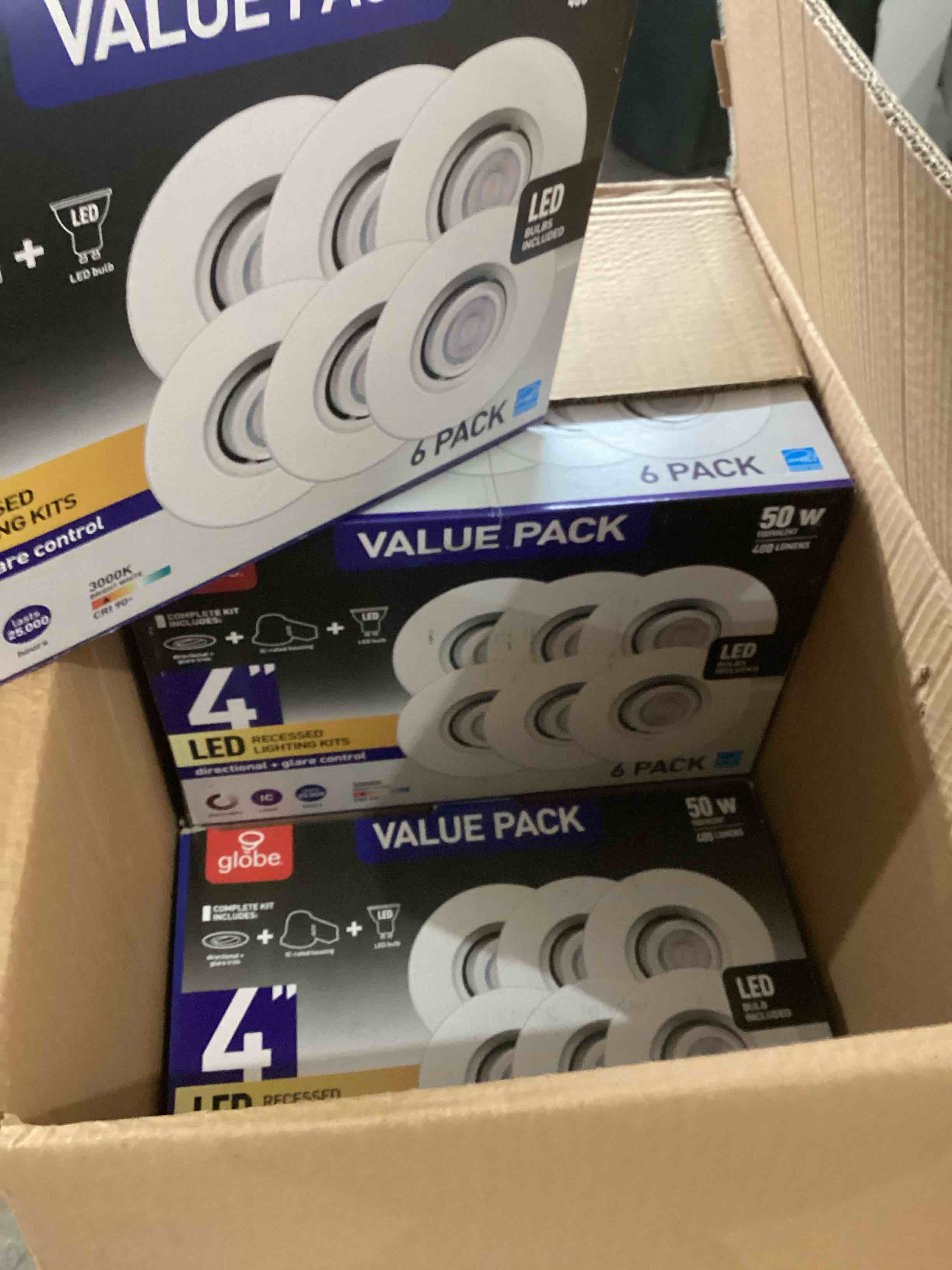 https://s3.amazonaws.com/lotting-images-prod/bidfta/RED3564922_1702042804577.jpeg