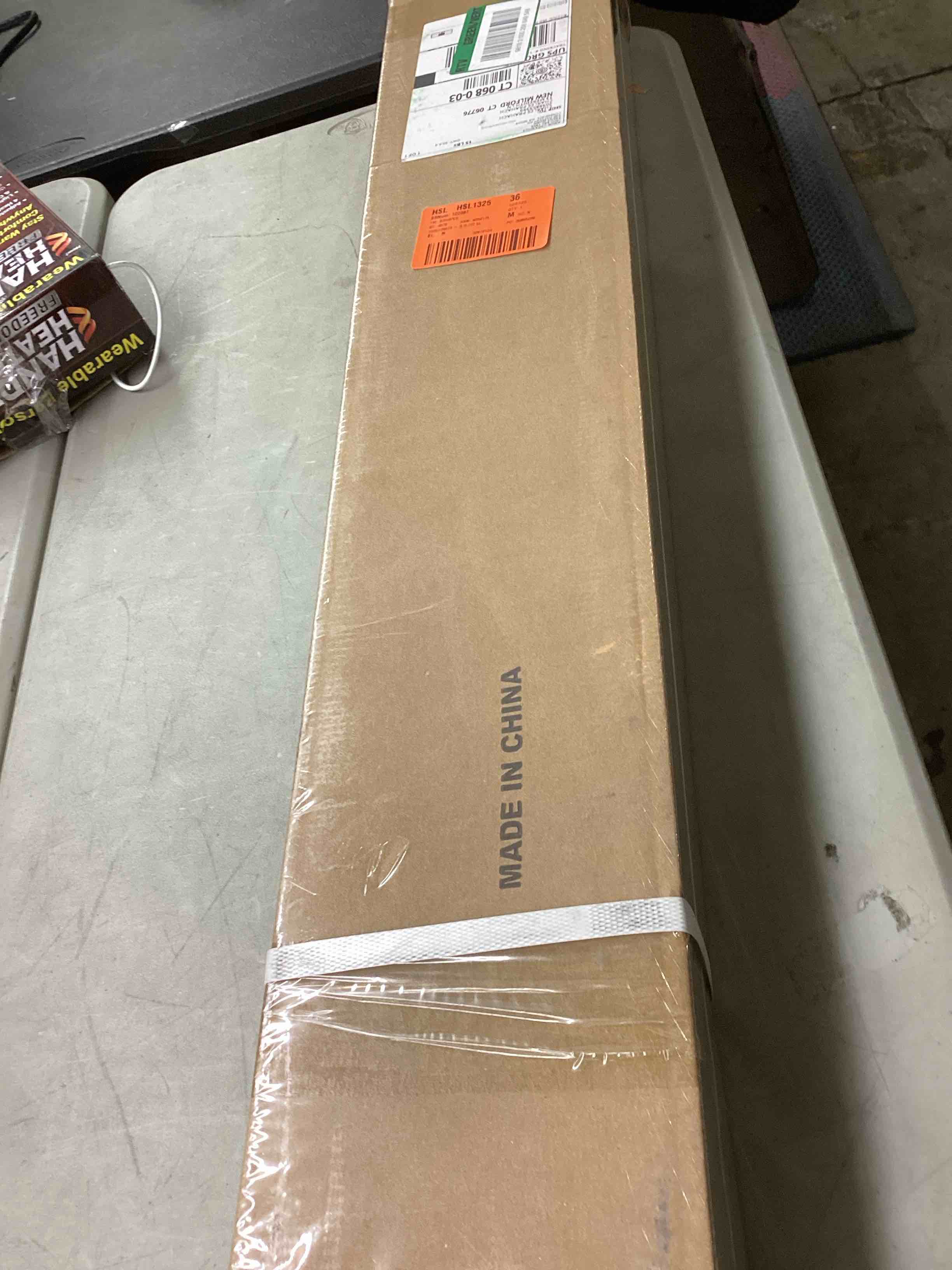 https://s3.amazonaws.com/lotting-images-prod/bidfta/RED3565618_1703081314539.jpeg