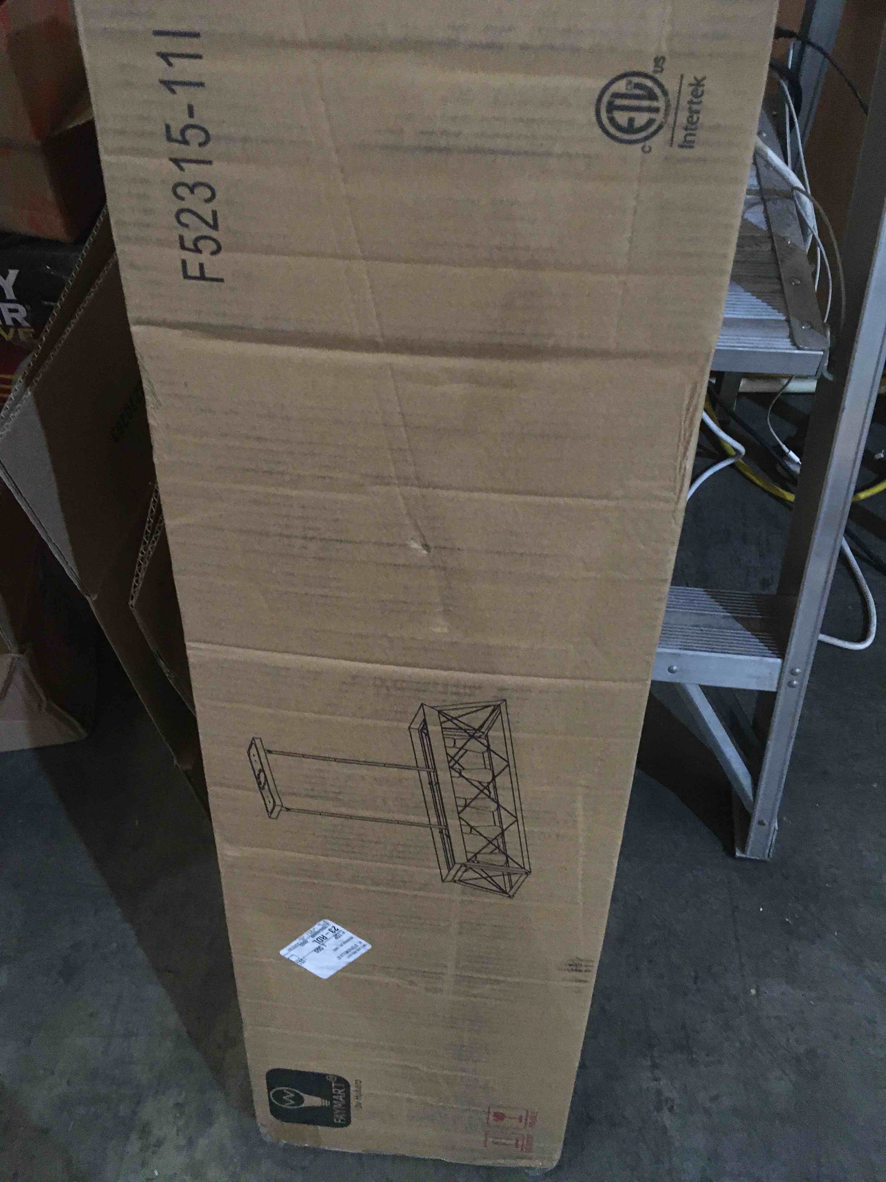 https://s3.amazonaws.com/lotting-images-prod/bidfta/RED3565982_1700076864976.jpeg
