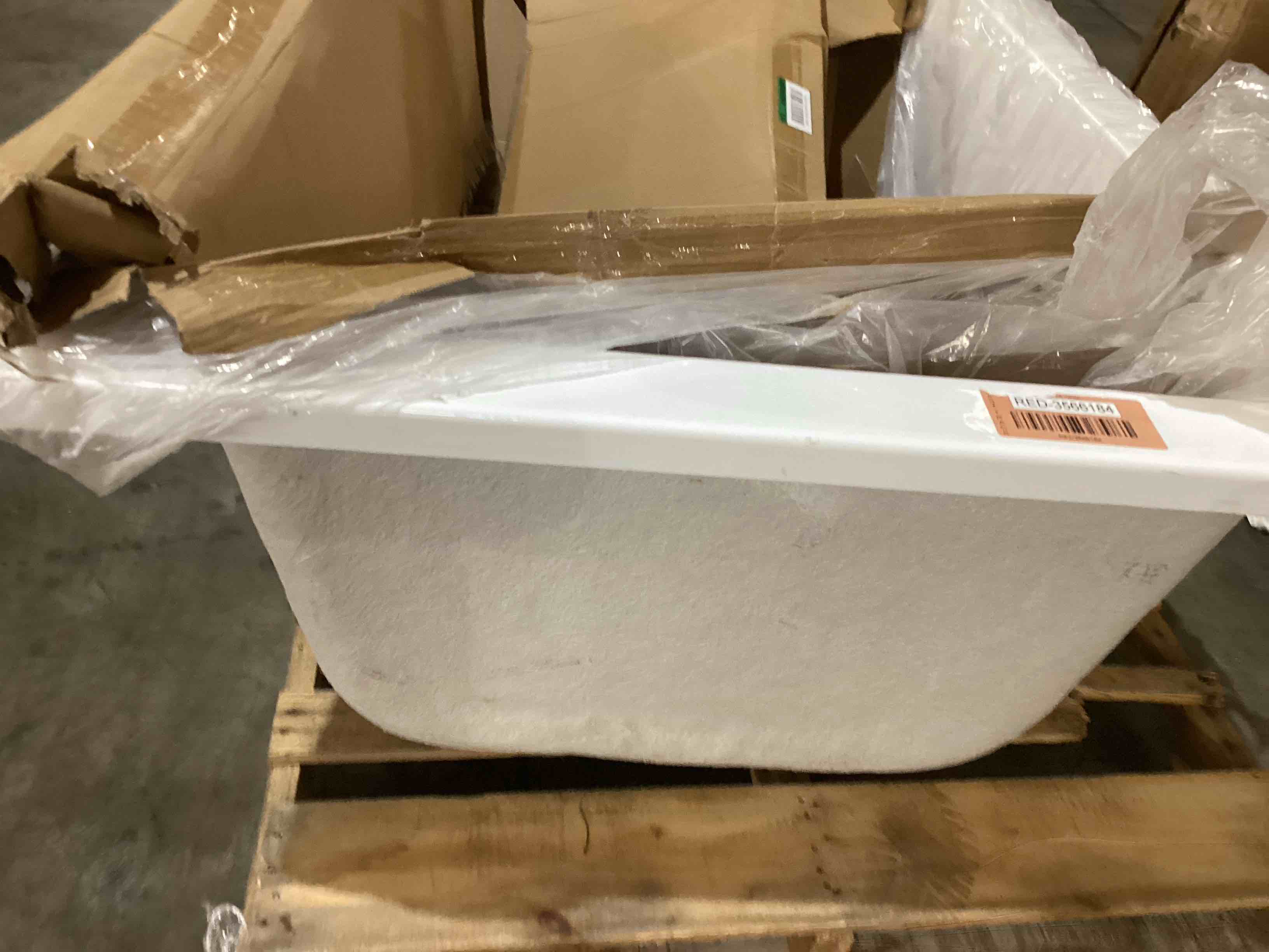 https://s3.amazonaws.com/lotting-images-prod/bidfta/RED3566184_1700231448662.jpeg