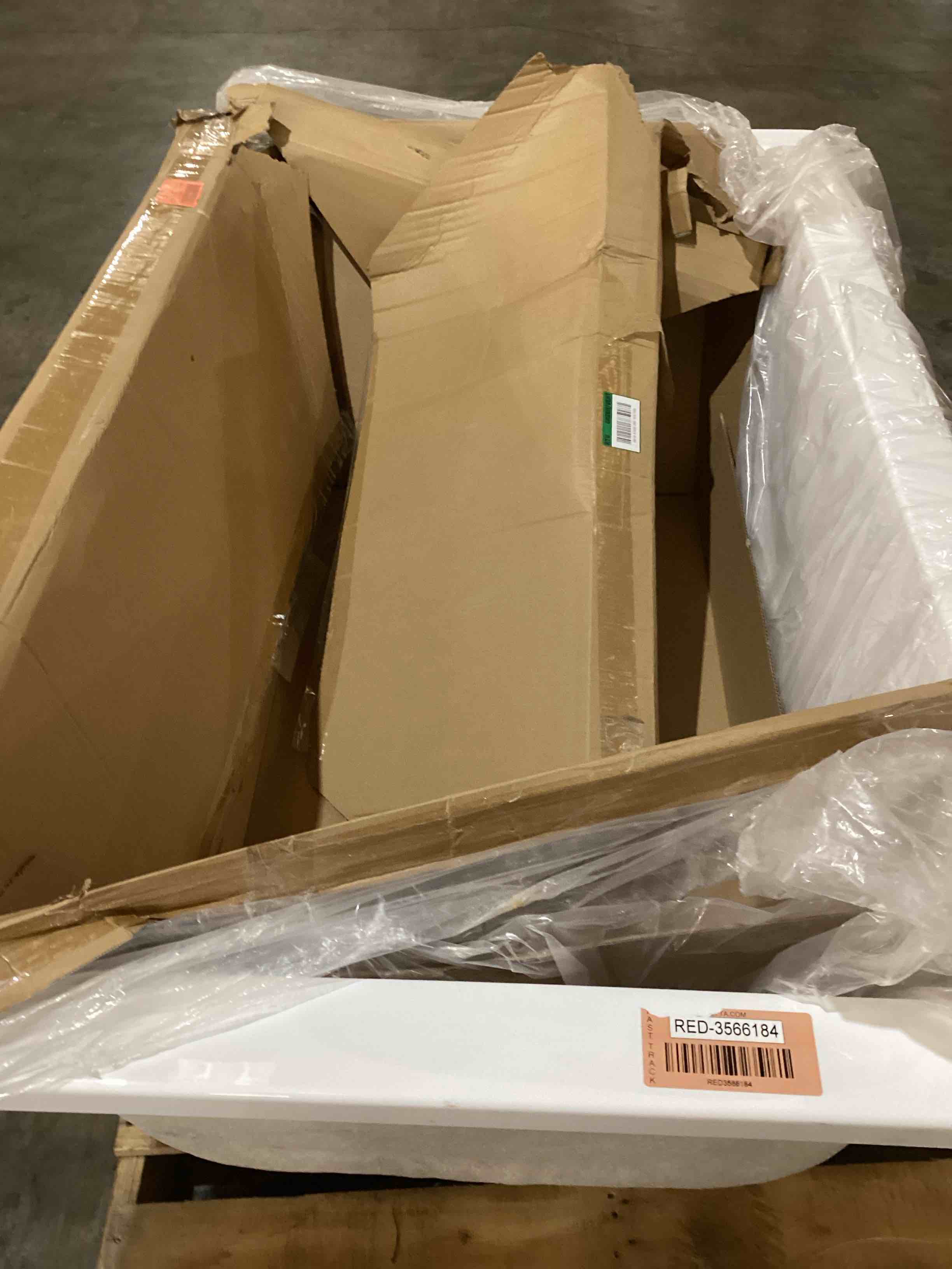 https://s3.amazonaws.com/lotting-images-prod/bidfta/RED3566184_1700231452165.jpeg