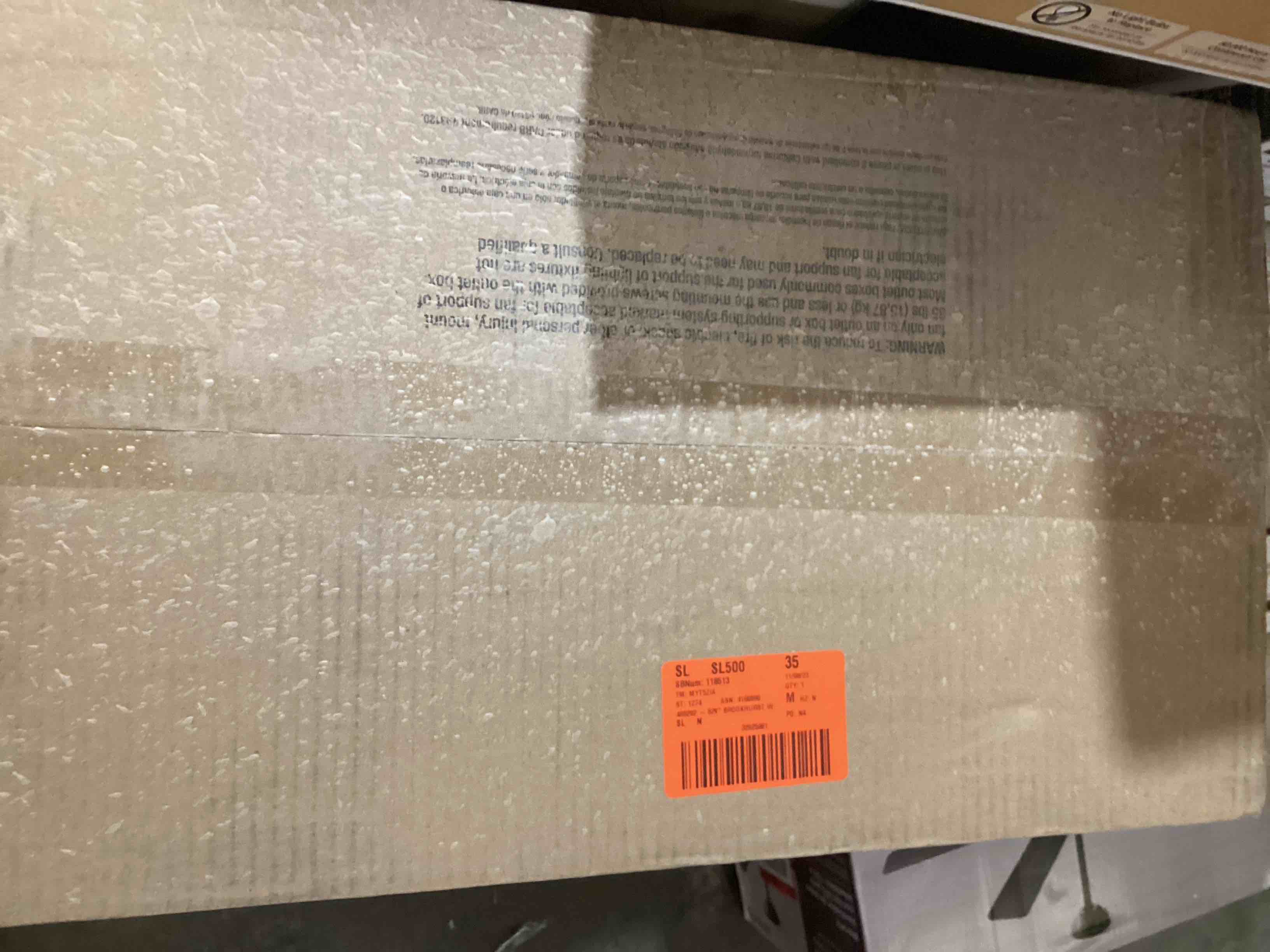 https://s3.amazonaws.com/lotting-images-prod/bidfta/RED3566462_1700836568351.jpeg