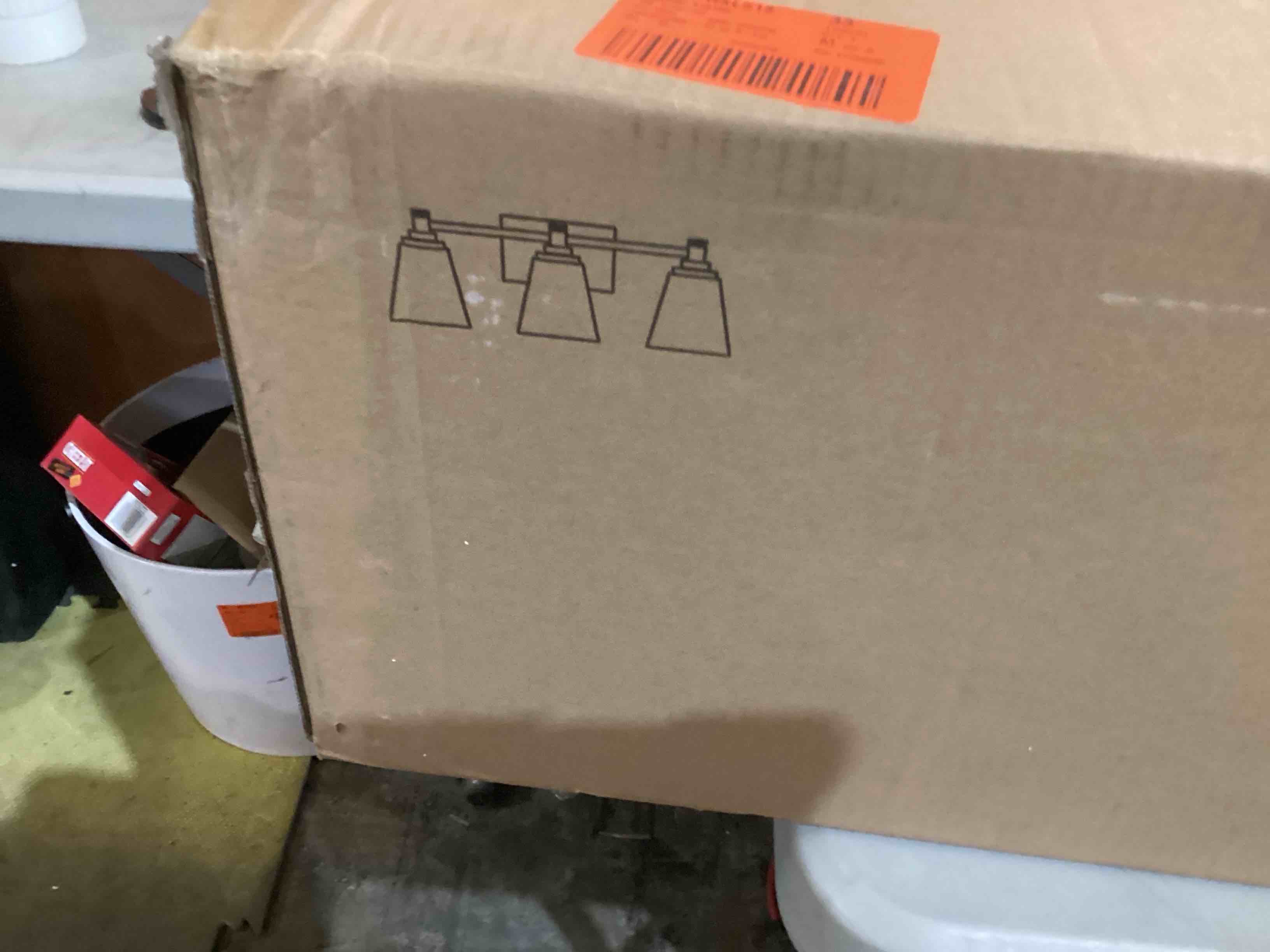 https://s3.amazonaws.com/lotting-images-prod/bidfta/RED3567146_1701706929739.jpeg
