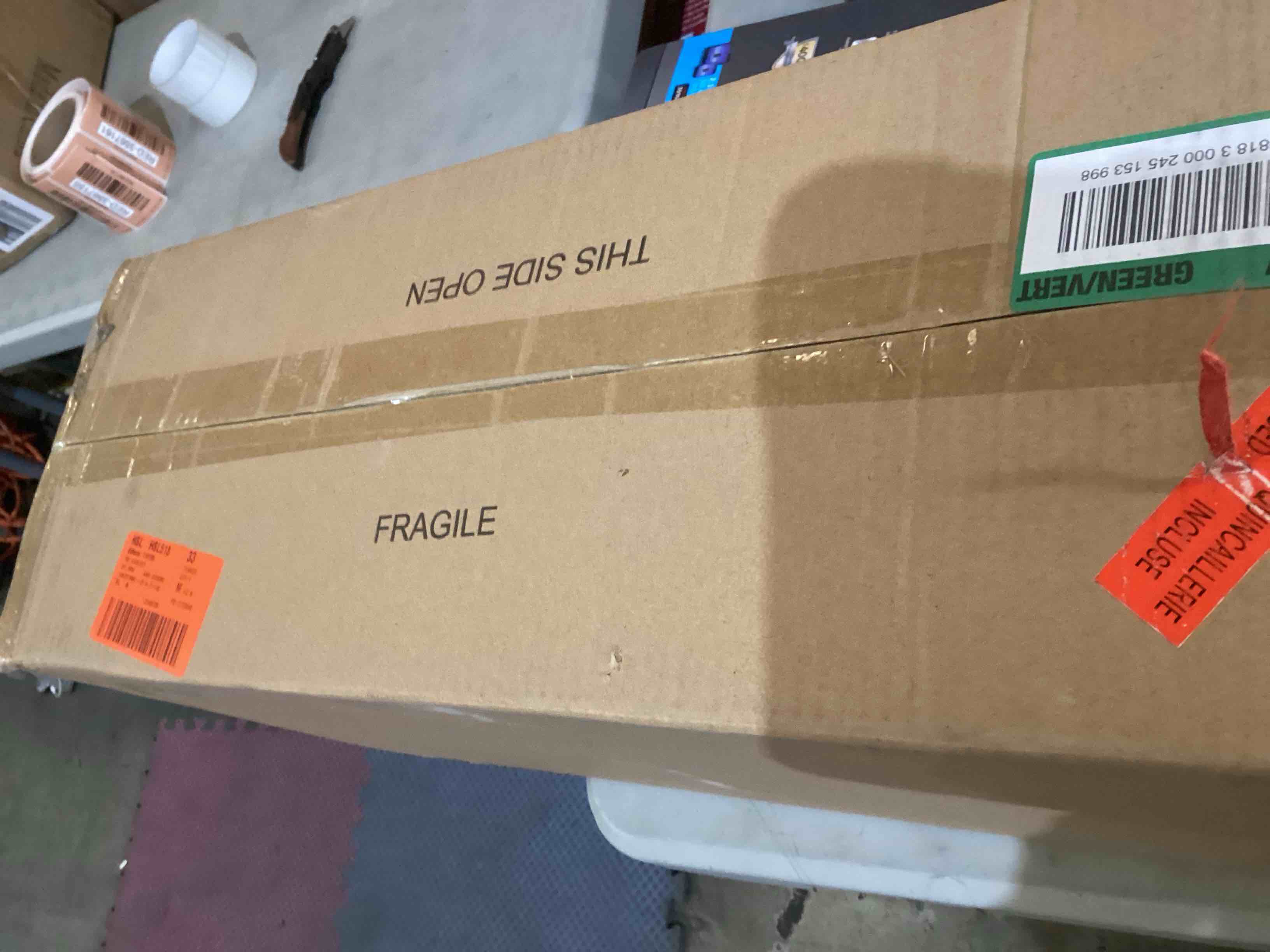 https://s3.amazonaws.com/lotting-images-prod/bidfta/RED3567146_1701706932871.jpeg
