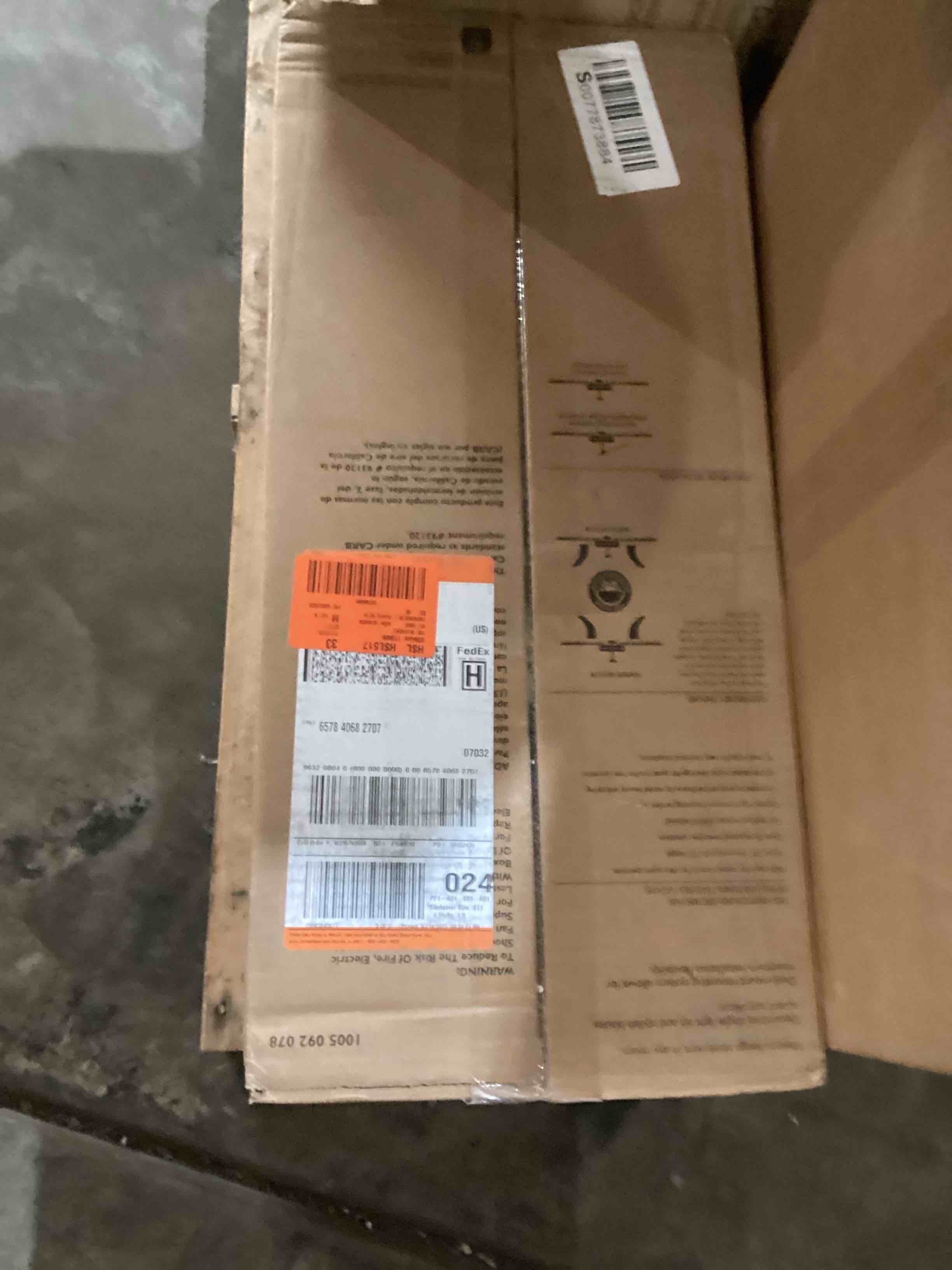 https://s3.amazonaws.com/lotting-images-prod/bidfta/RED3567227_1701874054745.jpeg