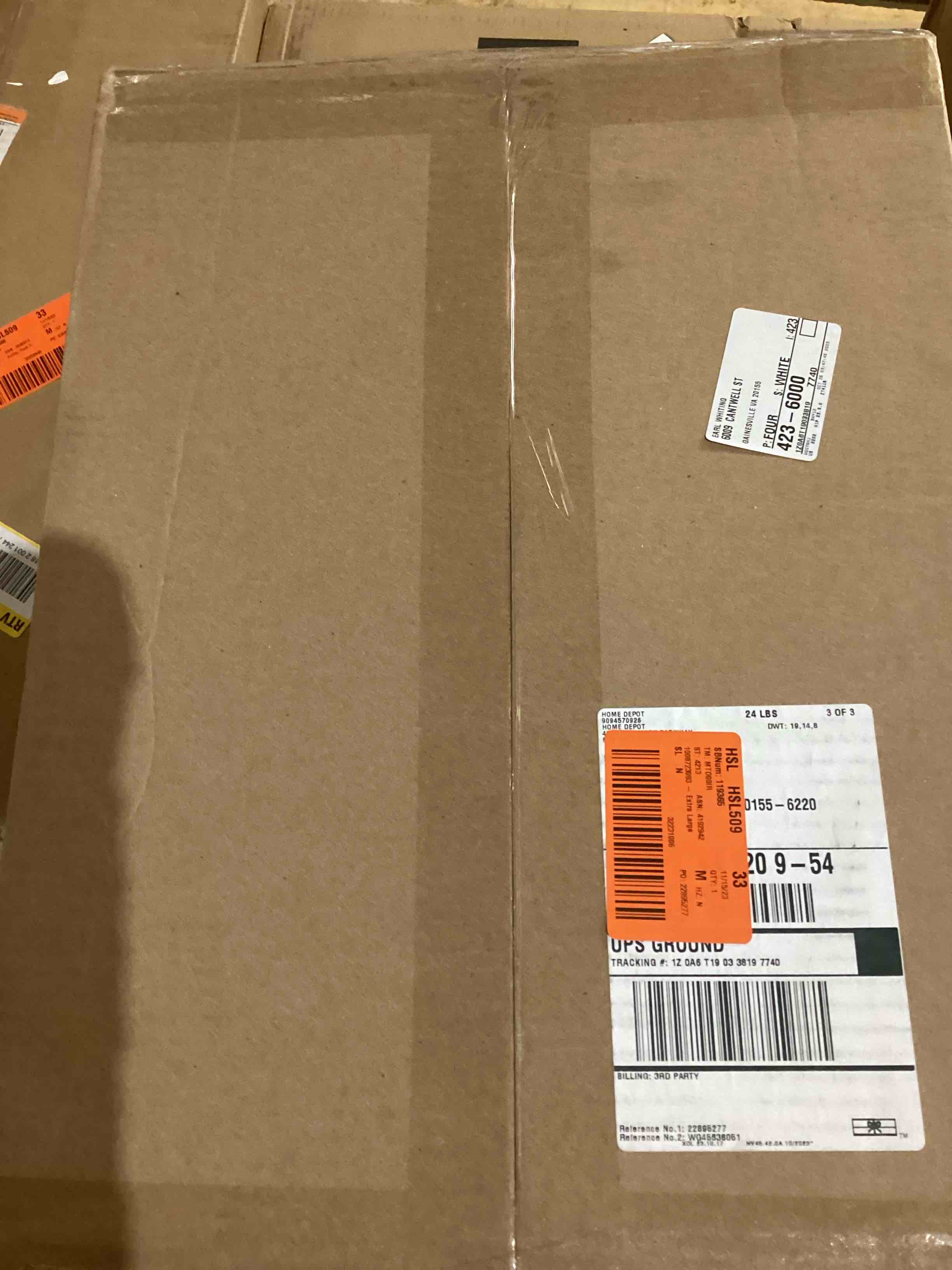 https://s3.amazonaws.com/lotting-images-prod/bidfta/RED3567327_1701891405565.jpeg