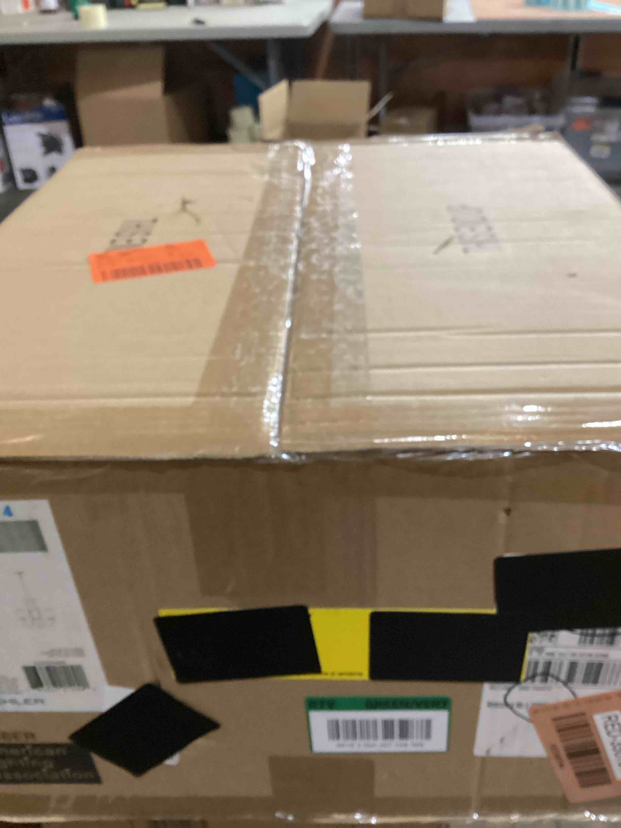 https://s3.amazonaws.com/lotting-images-prod/bidfta/RED3567344_1701892046072.jpeg