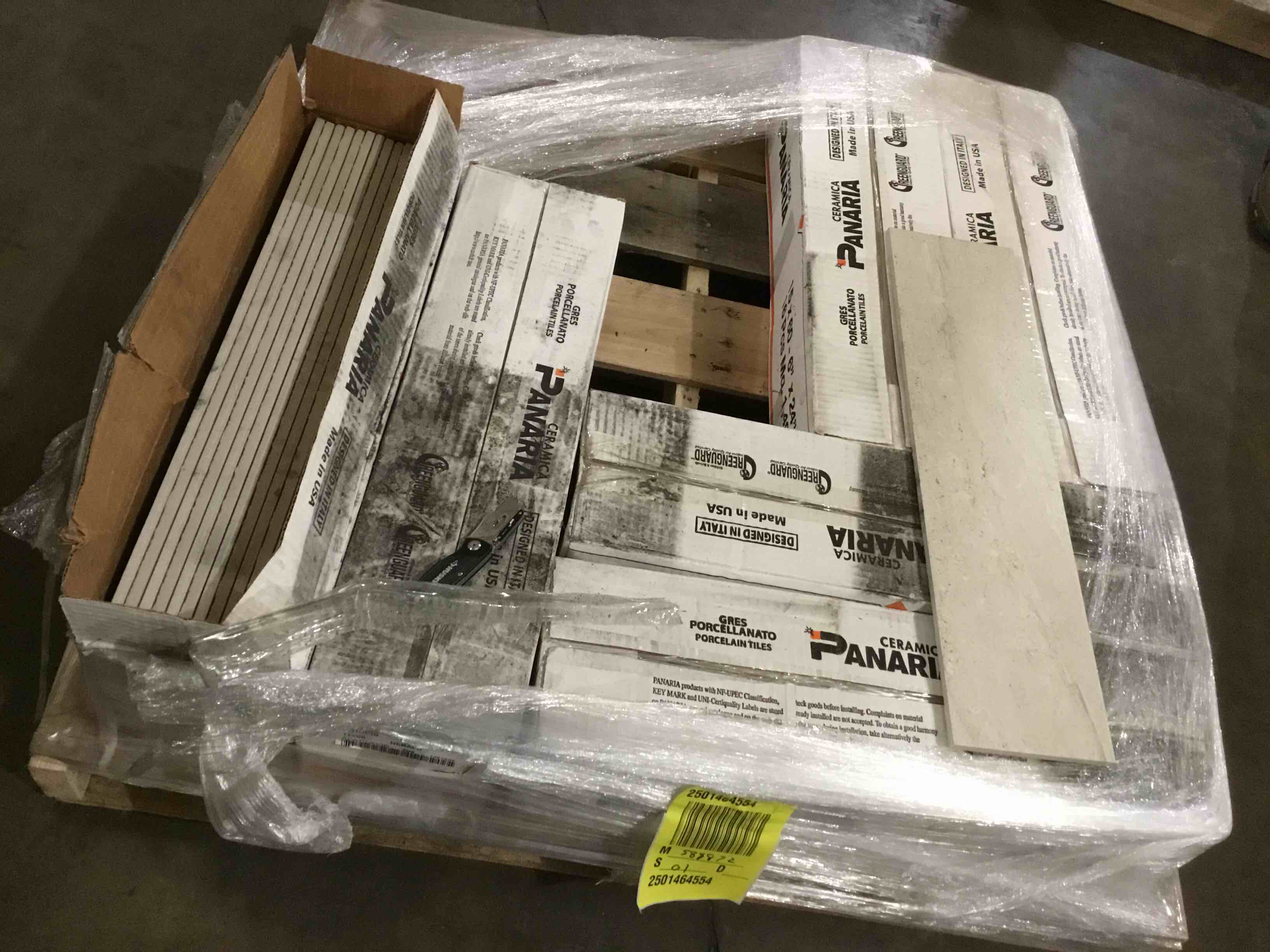 https://s3.amazonaws.com/lotting-images-prod/bidfta/RED3567516_1702306471766.jpeg