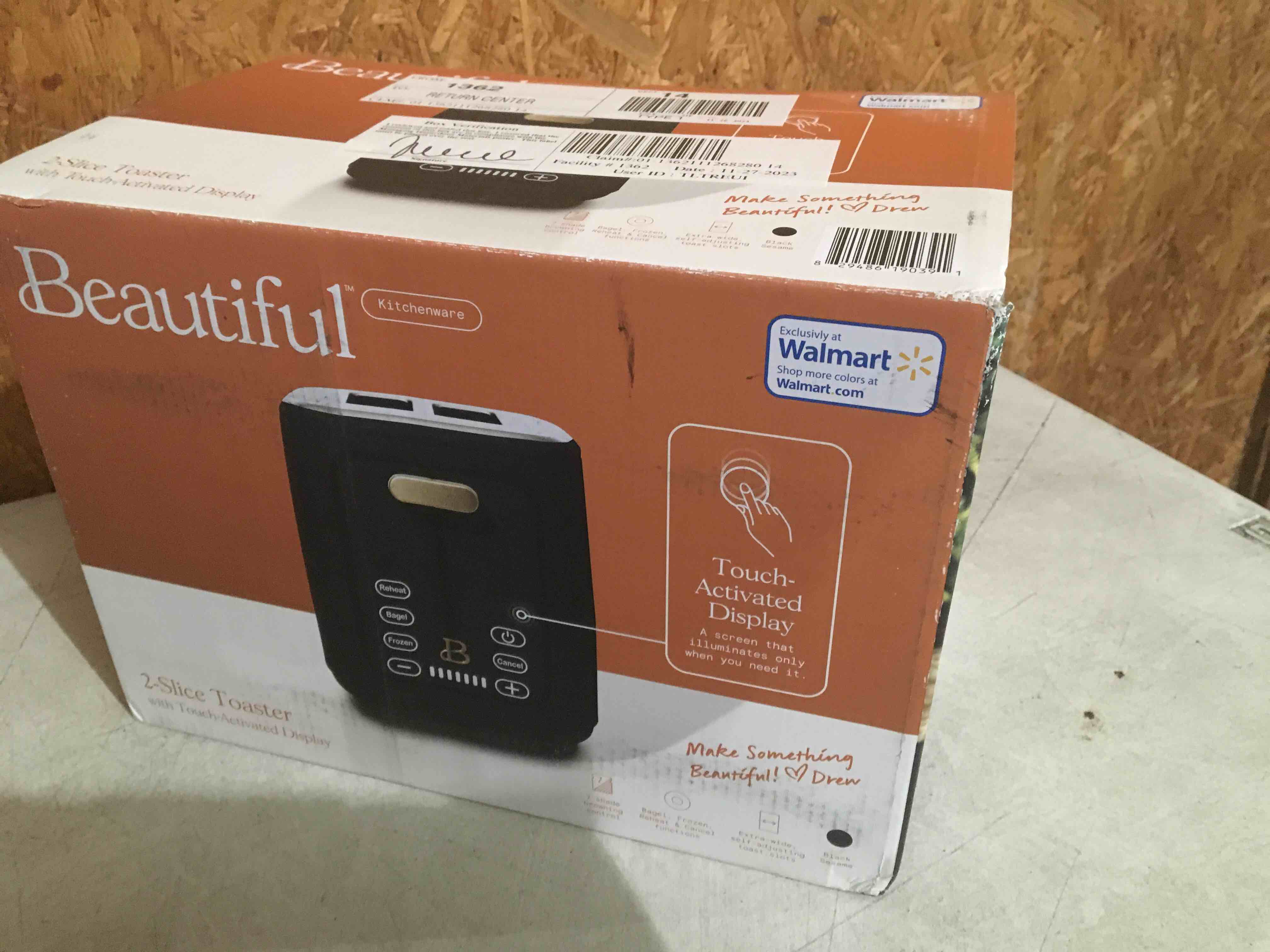 https://s3.amazonaws.com/lotting-images-prod/bidfta/RED3567800_1706200938964.jpeg