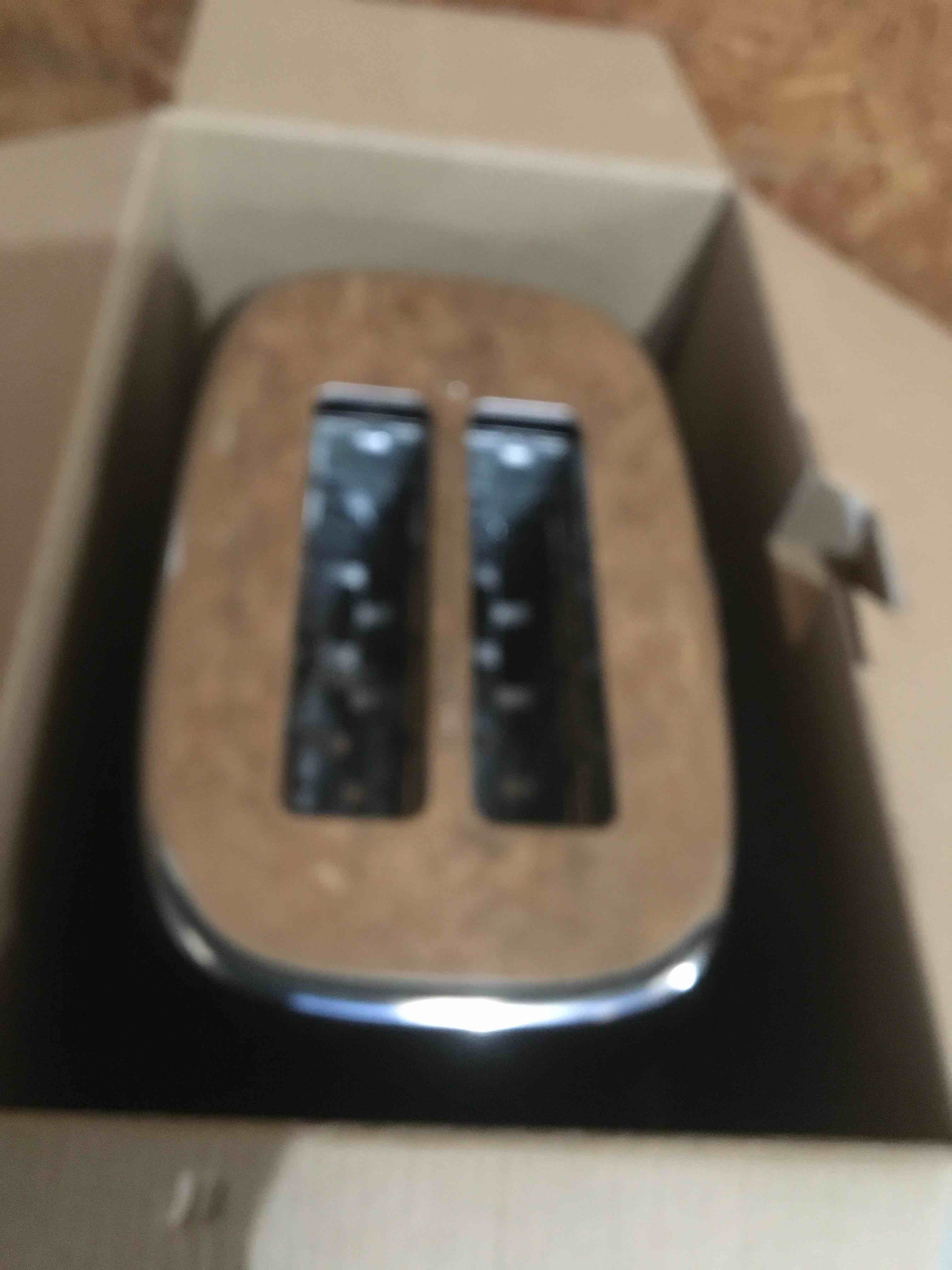 https://s3.amazonaws.com/lotting-images-prod/bidfta/RED3567800_1706200950499.jpeg