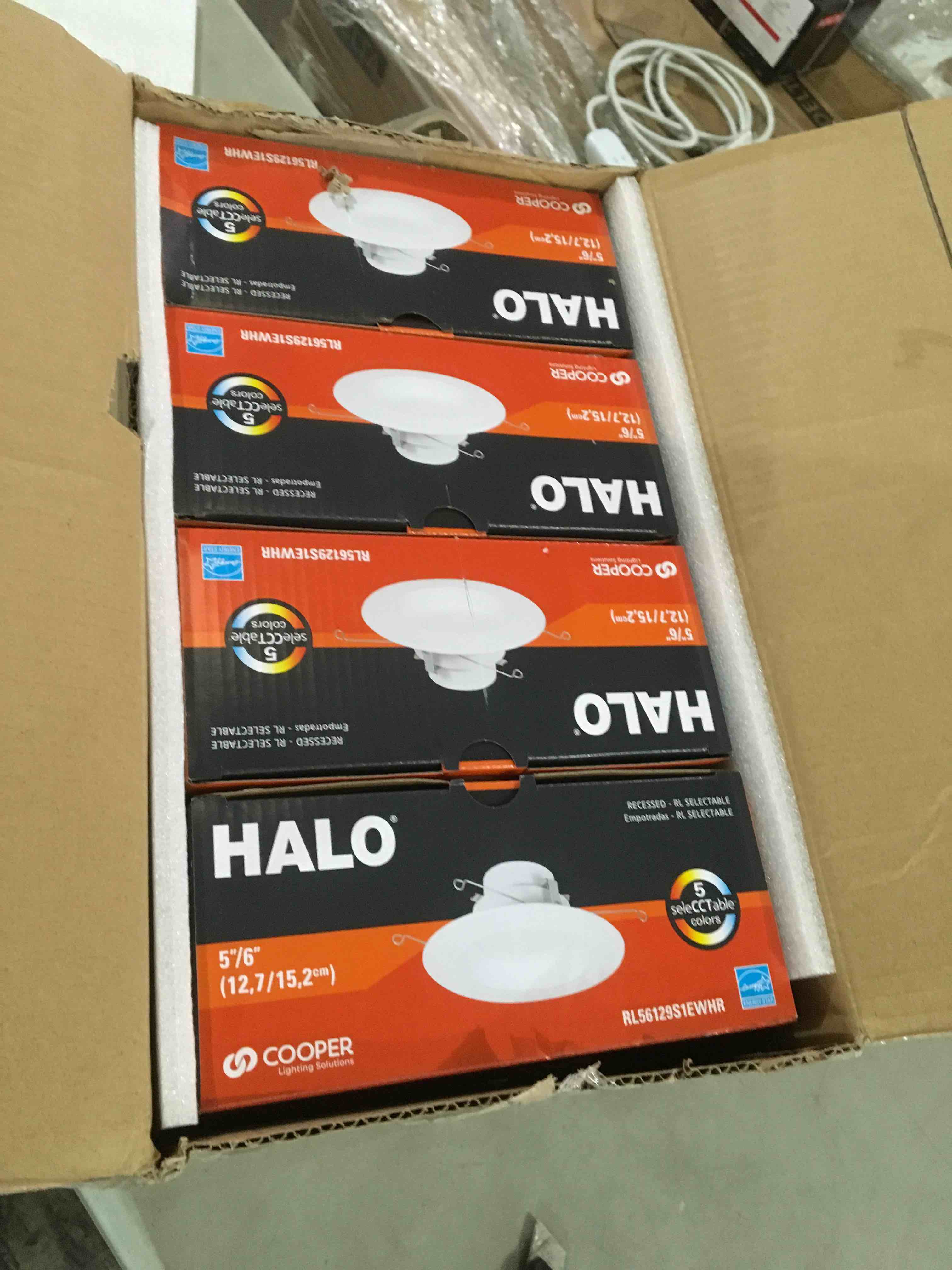 https://s3.amazonaws.com/lotting-images-prod/bidfta/RED3568312_1707141991365.jpeg
