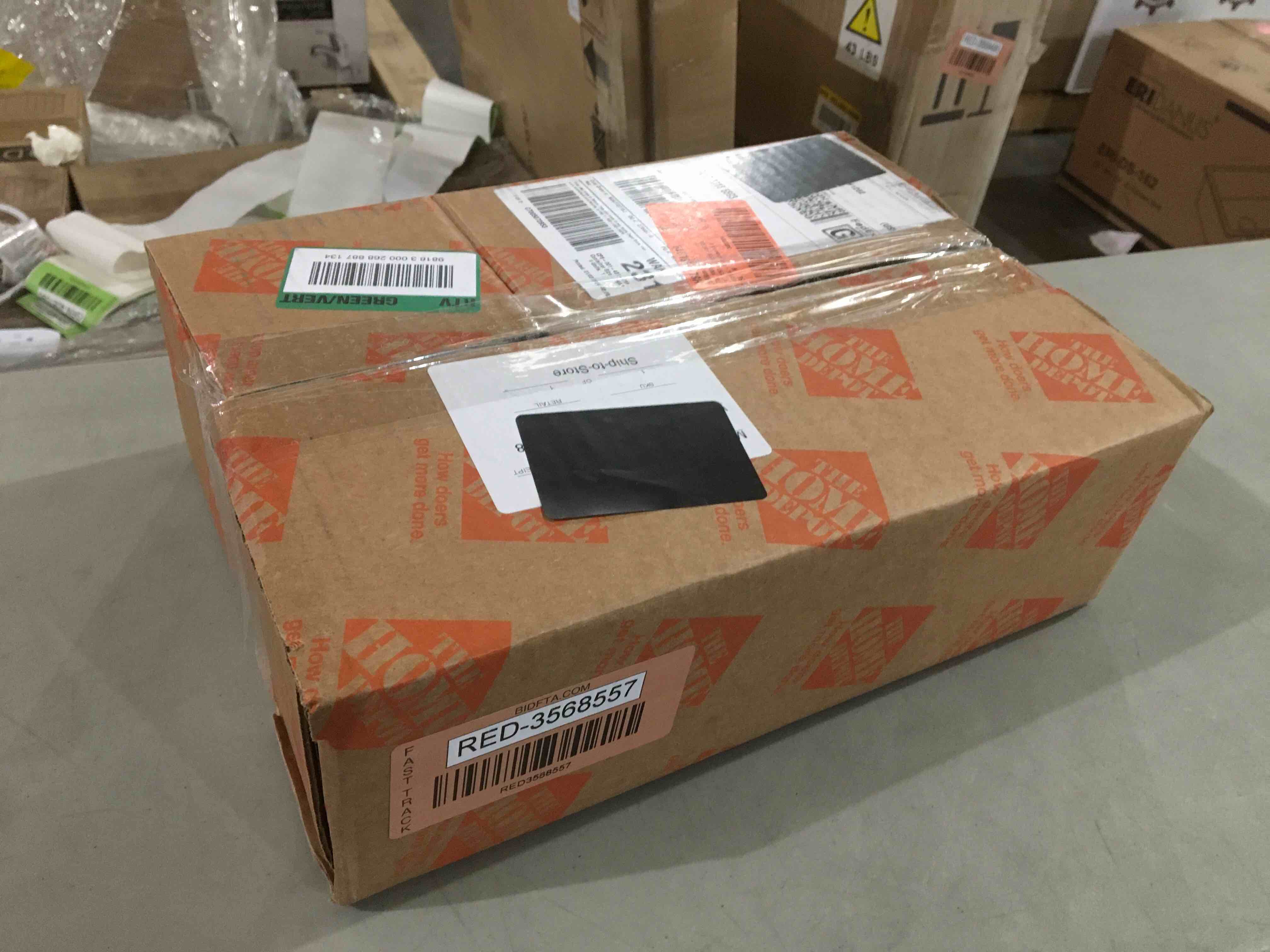 https://s3.amazonaws.com/lotting-images-prod/bidfta/RED3568557_1707402266612.jpeg