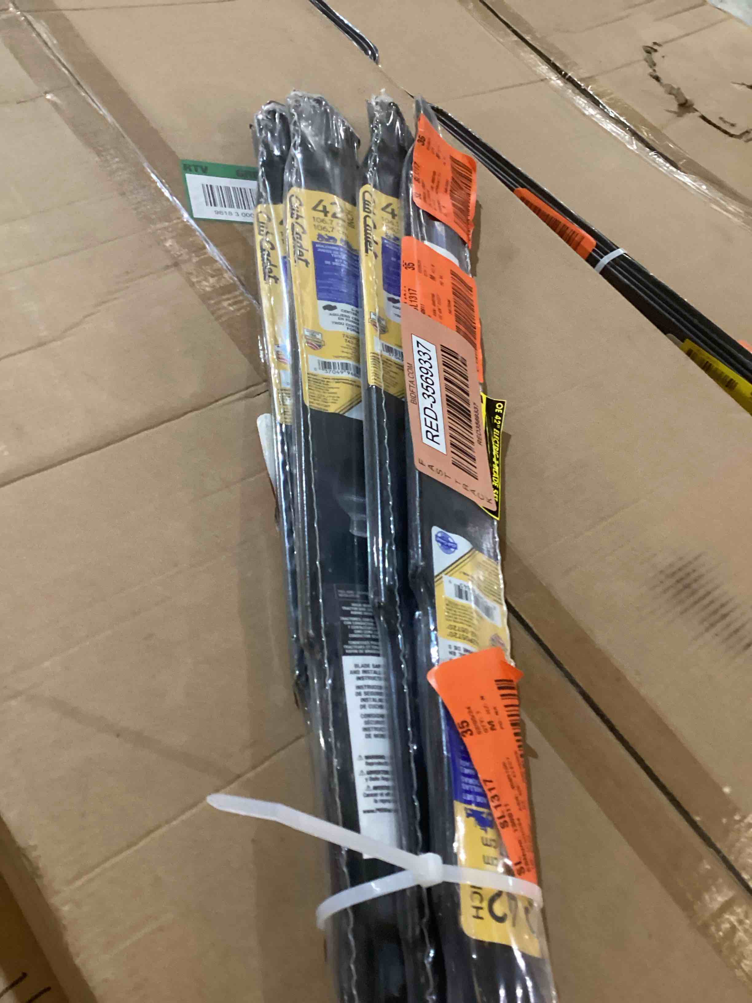 https://s3.amazonaws.com/lotting-images-prod/bidfta/RED3569337_1708004730853.jpeg