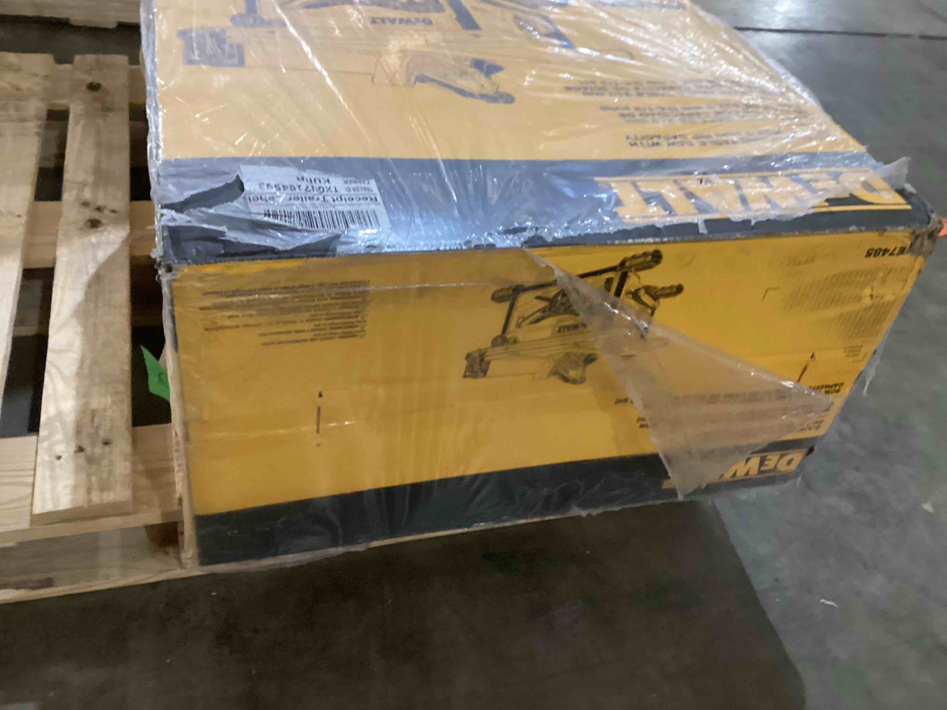 https://s3.amazonaws.com/lotting-images-prod/bidfta/RED3569339_1708004993570.jpeg