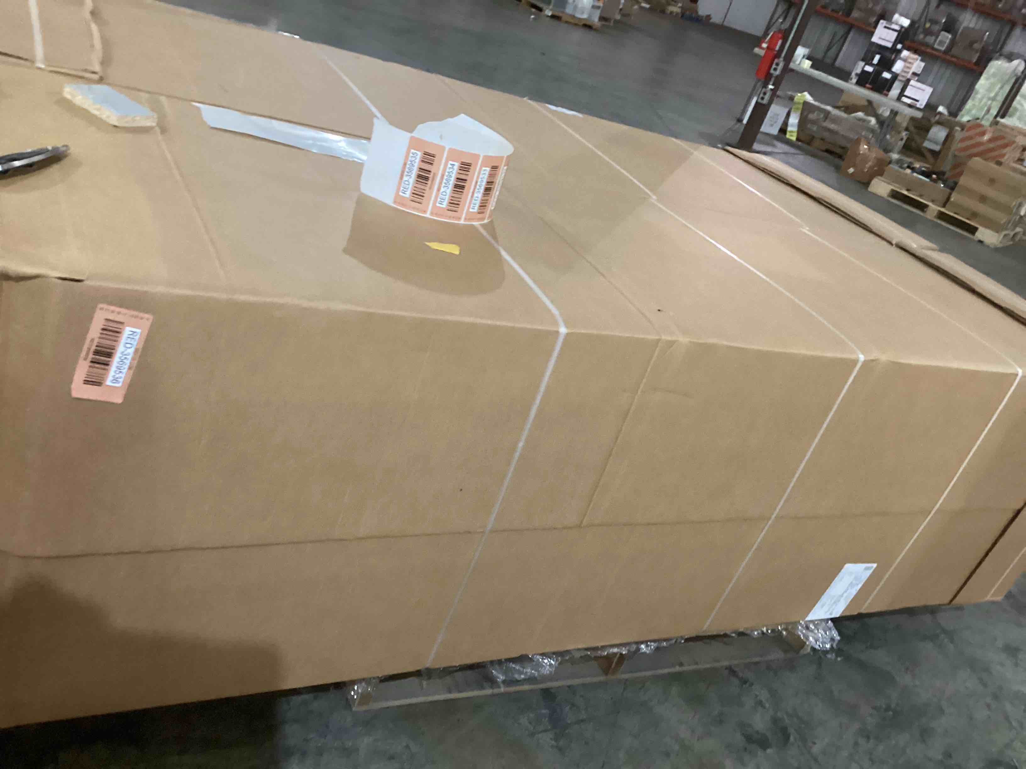 https://s3.amazonaws.com/lotting-images-prod/bidfta/RED3569536_1708350168455.jpeg