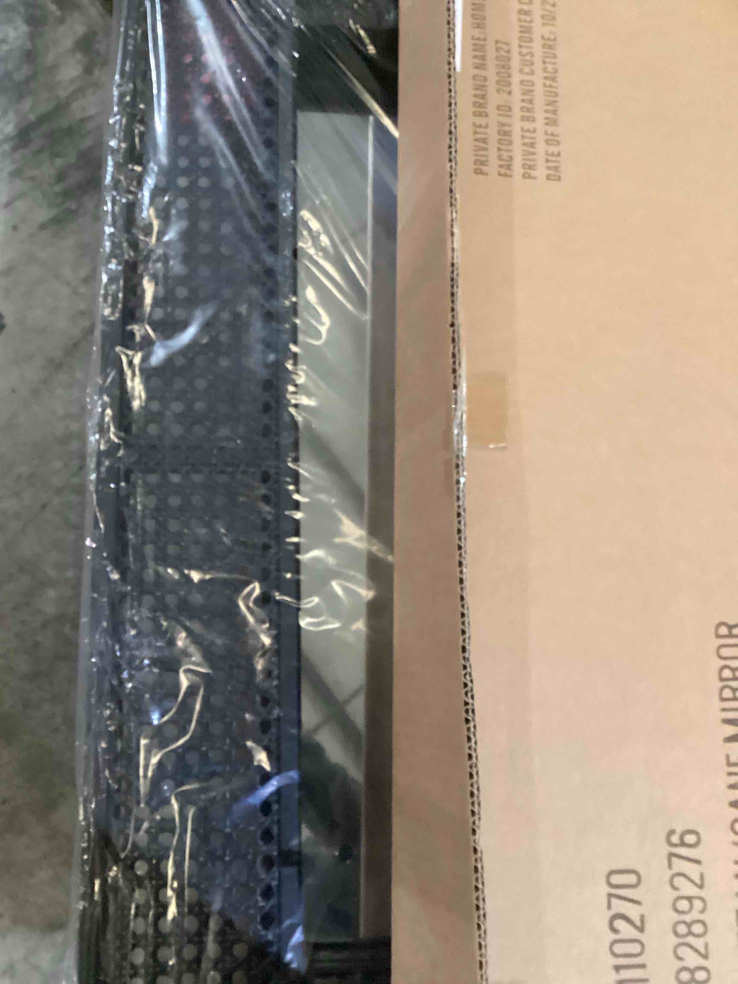 https://s3.amazonaws.com/lotting-images-prod/bidfta/RED3569590_1708374171468.jpeg