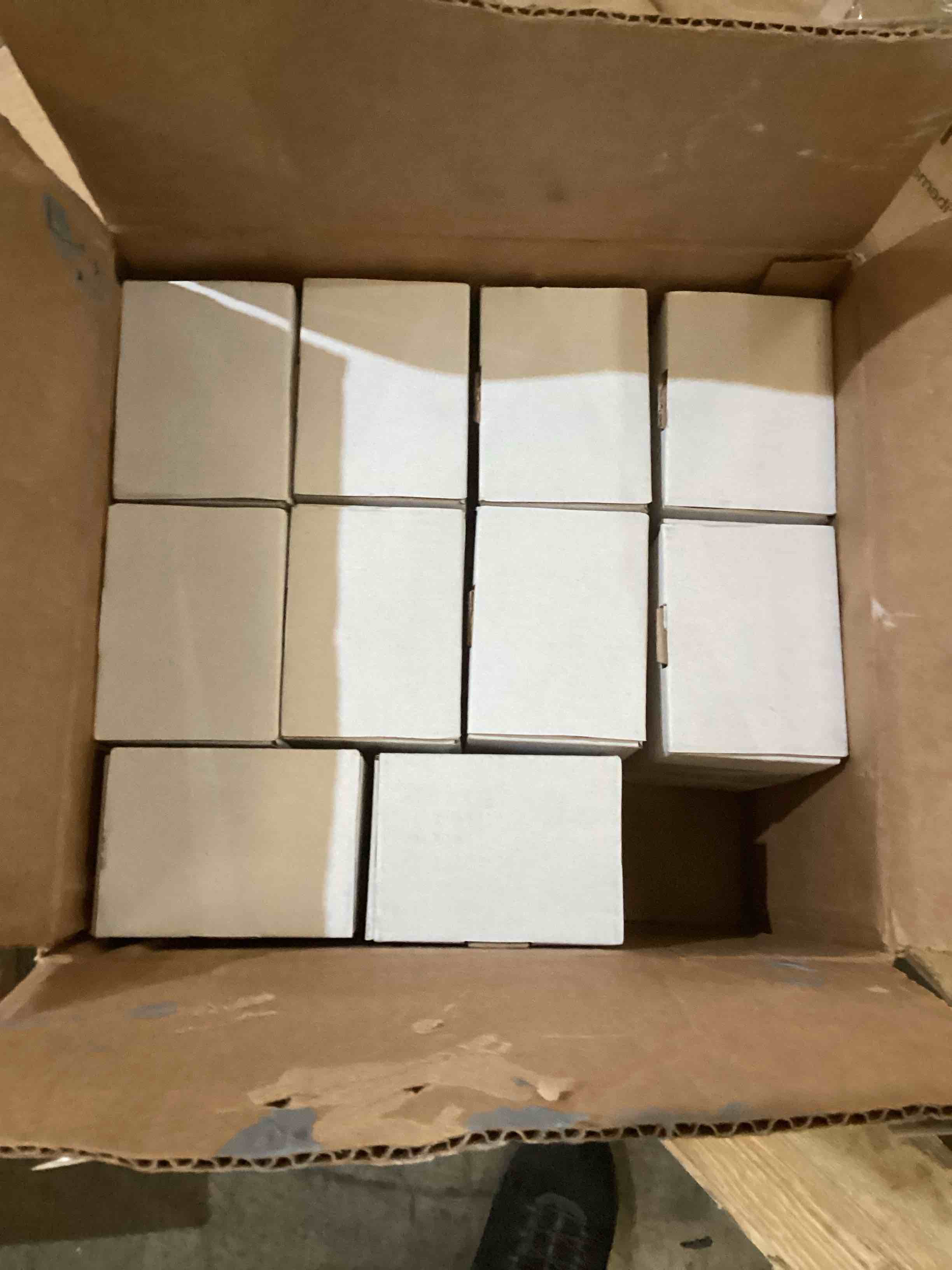 https://s3.amazonaws.com/lotting-images-prod/bidfta/RED3569597_1708375741905.jpeg