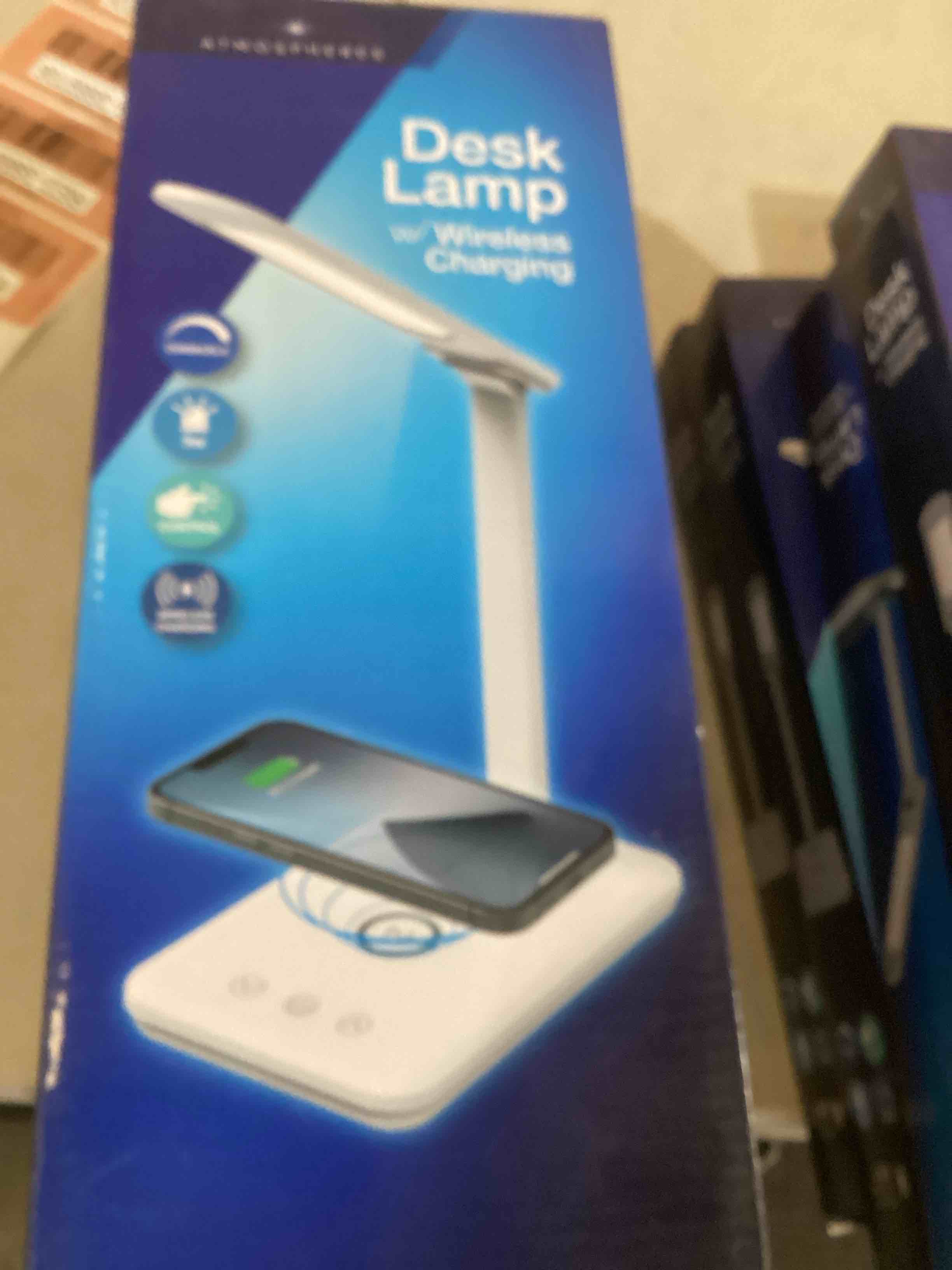 https://s3.amazonaws.com/lotting-images-prod/bidfta/RED3569702_1708460509363.jpeg
