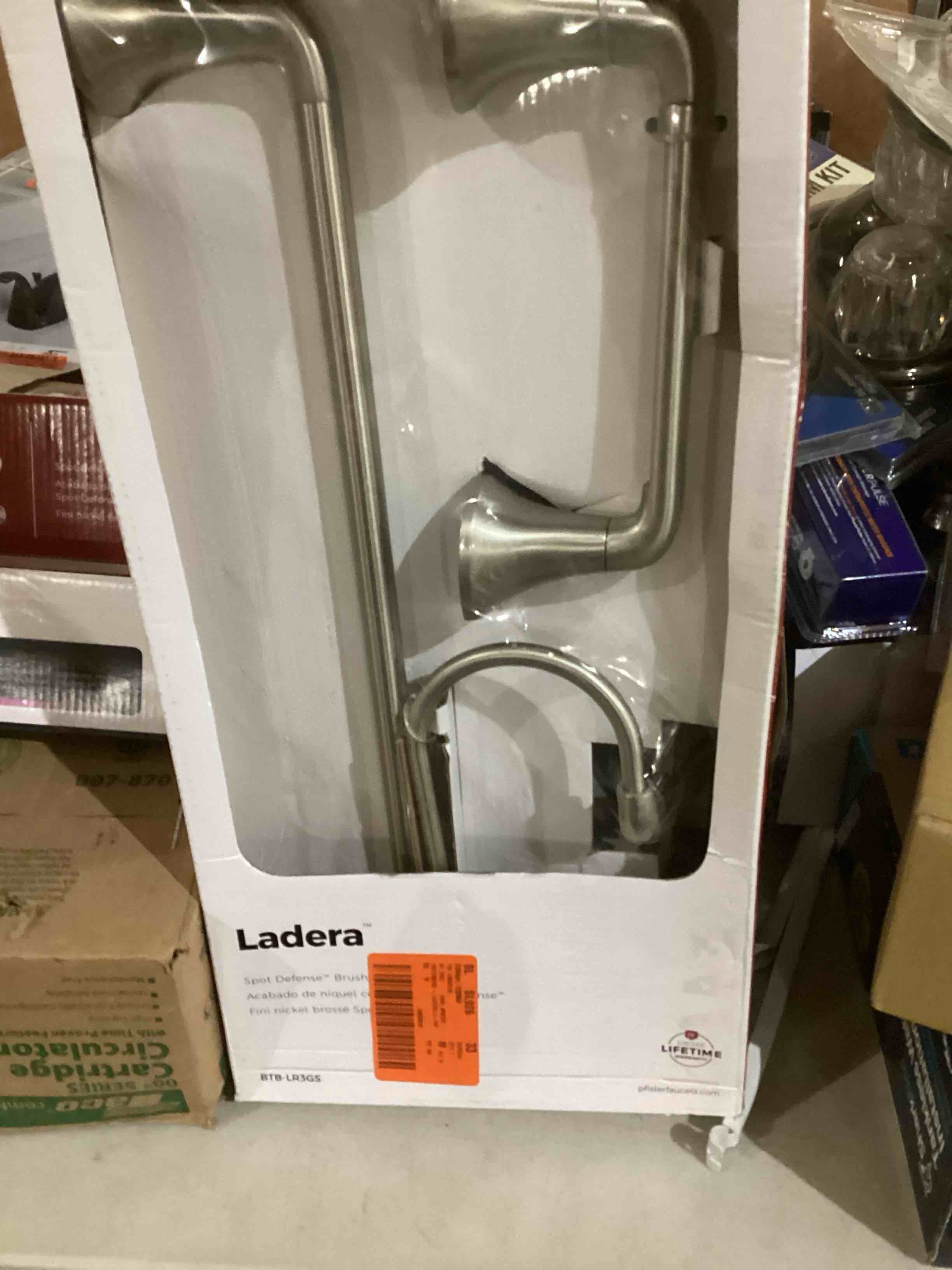 https://s3.amazonaws.com/lotting-images-prod/bidfta/RED3570014_1708626298171.jpeg