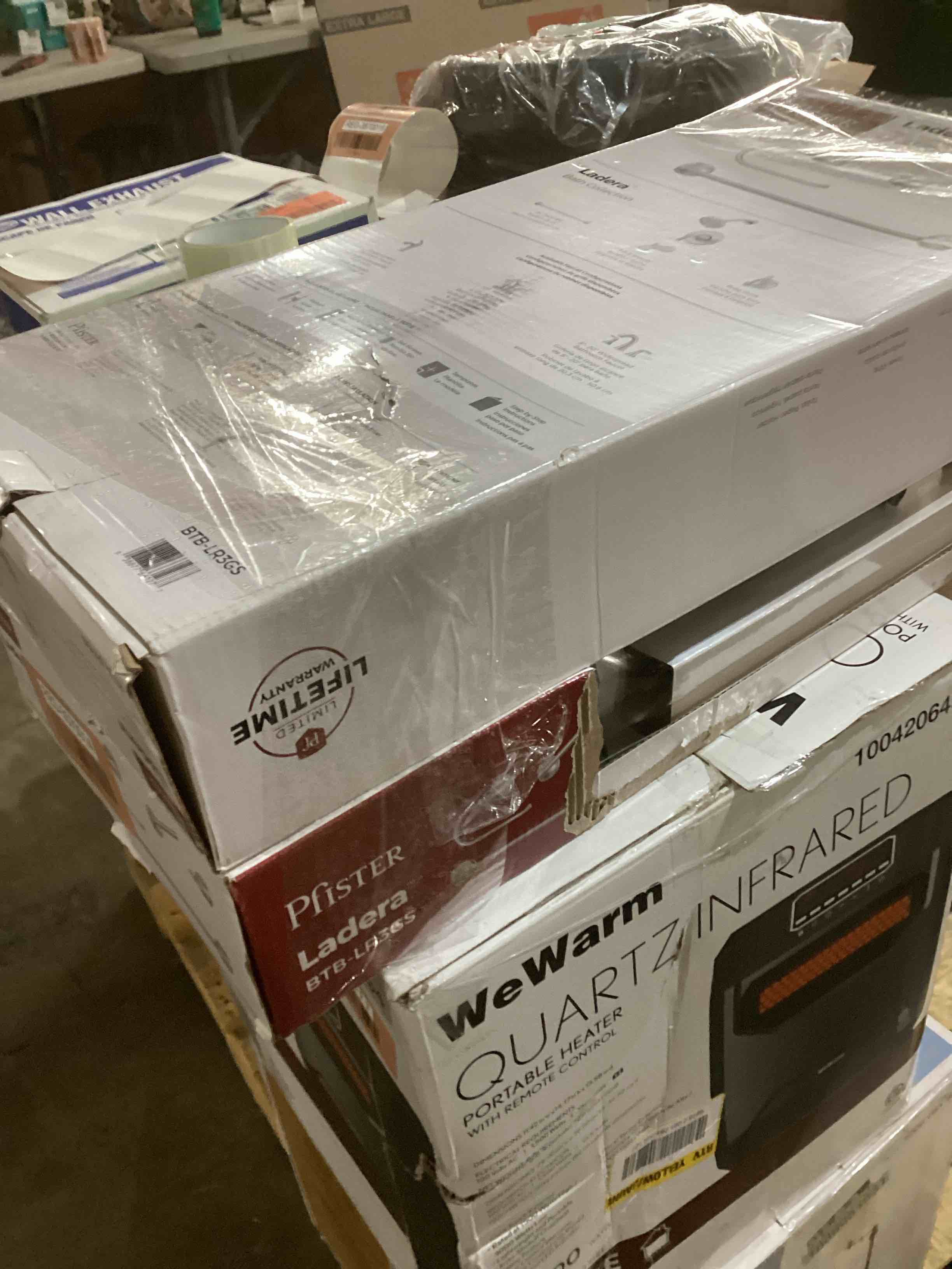 https://s3.amazonaws.com/lotting-images-prod/bidfta/RED3570014_1708626311967.jpeg