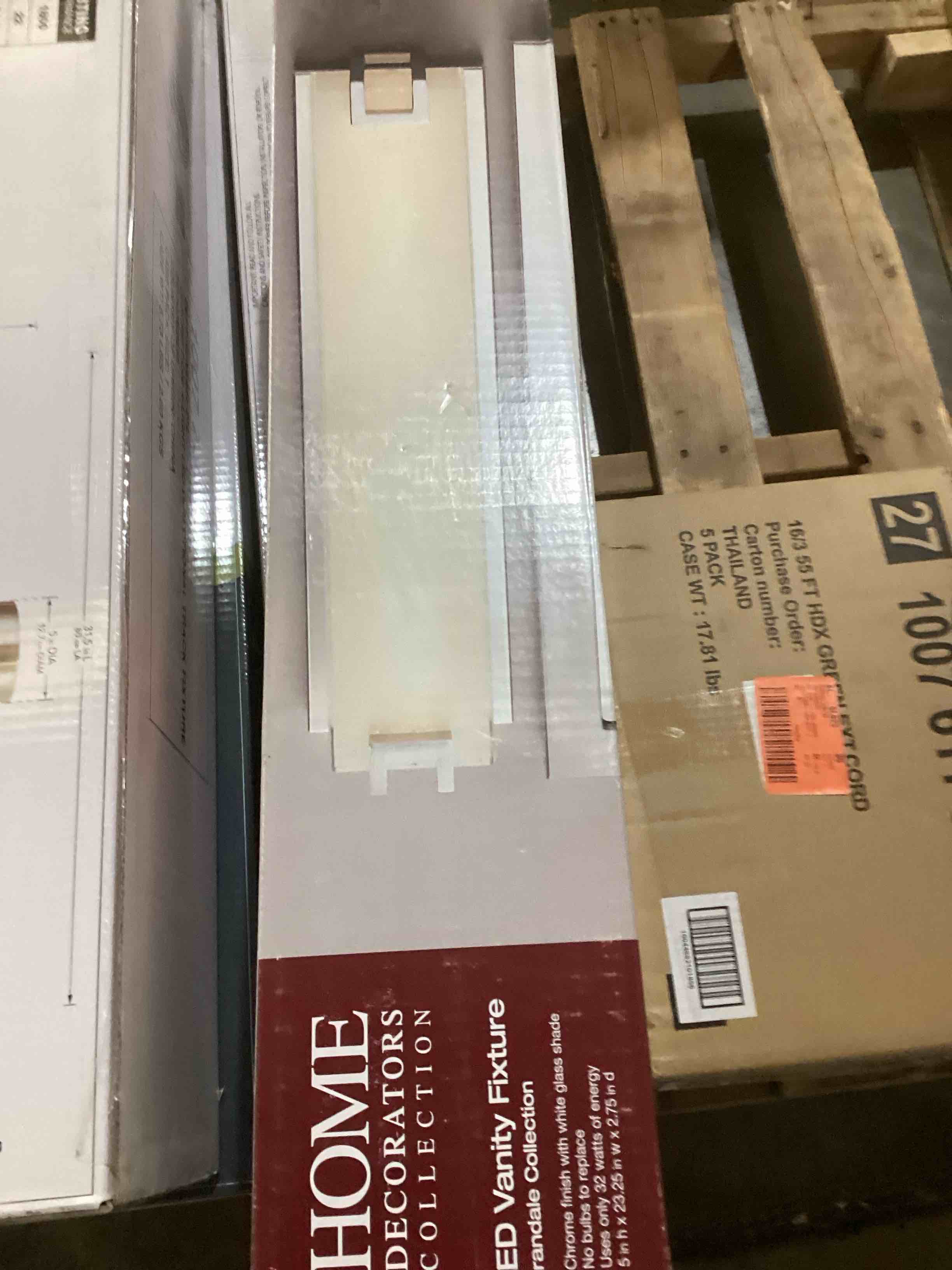 https://s3.amazonaws.com/lotting-images-prod/bidfta/RED3570182_1708707057280.jpeg