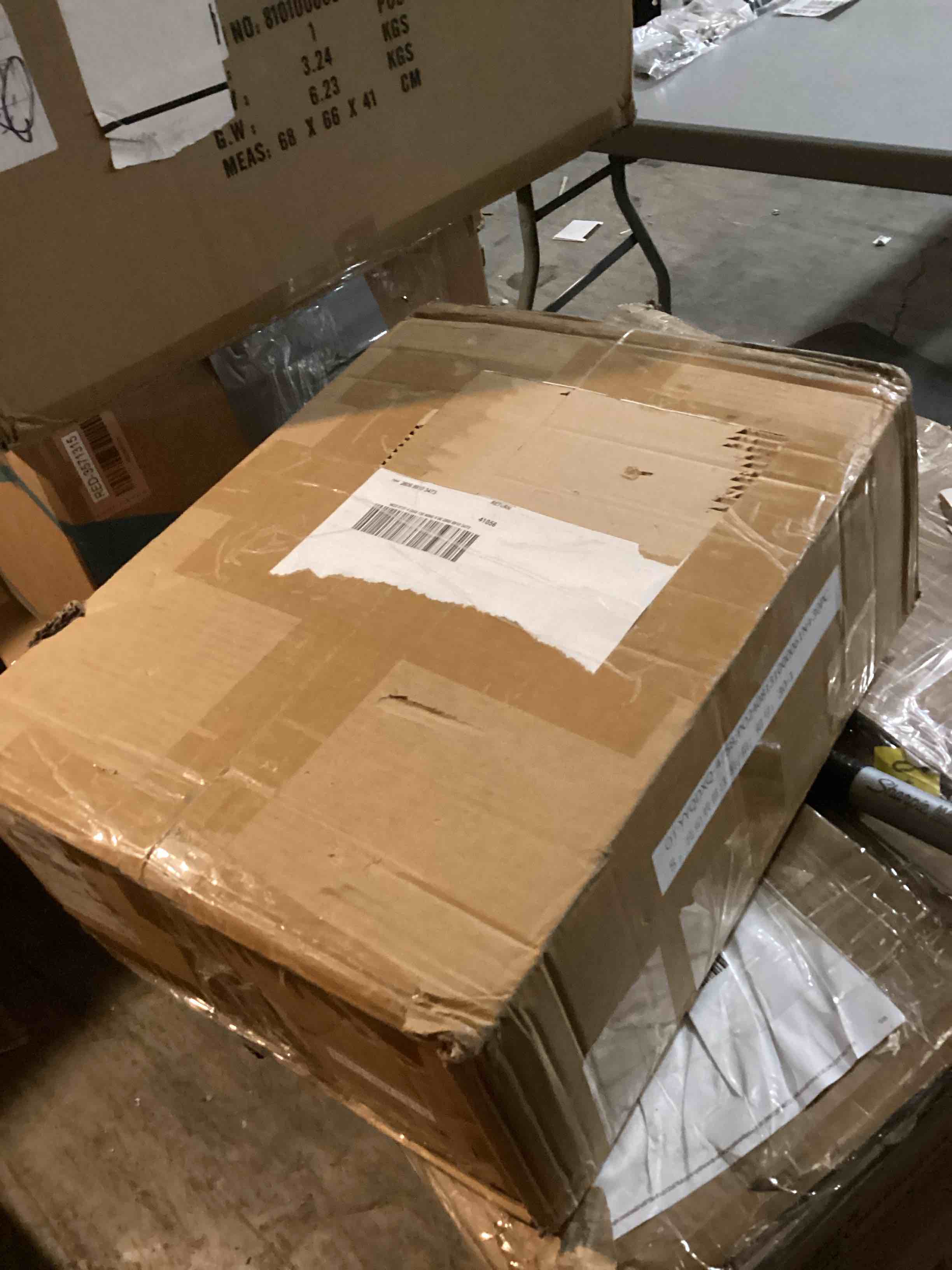 https://s3.amazonaws.com/lotting-images-prod/bidfta/RED3571310_1731685702046.jpeg