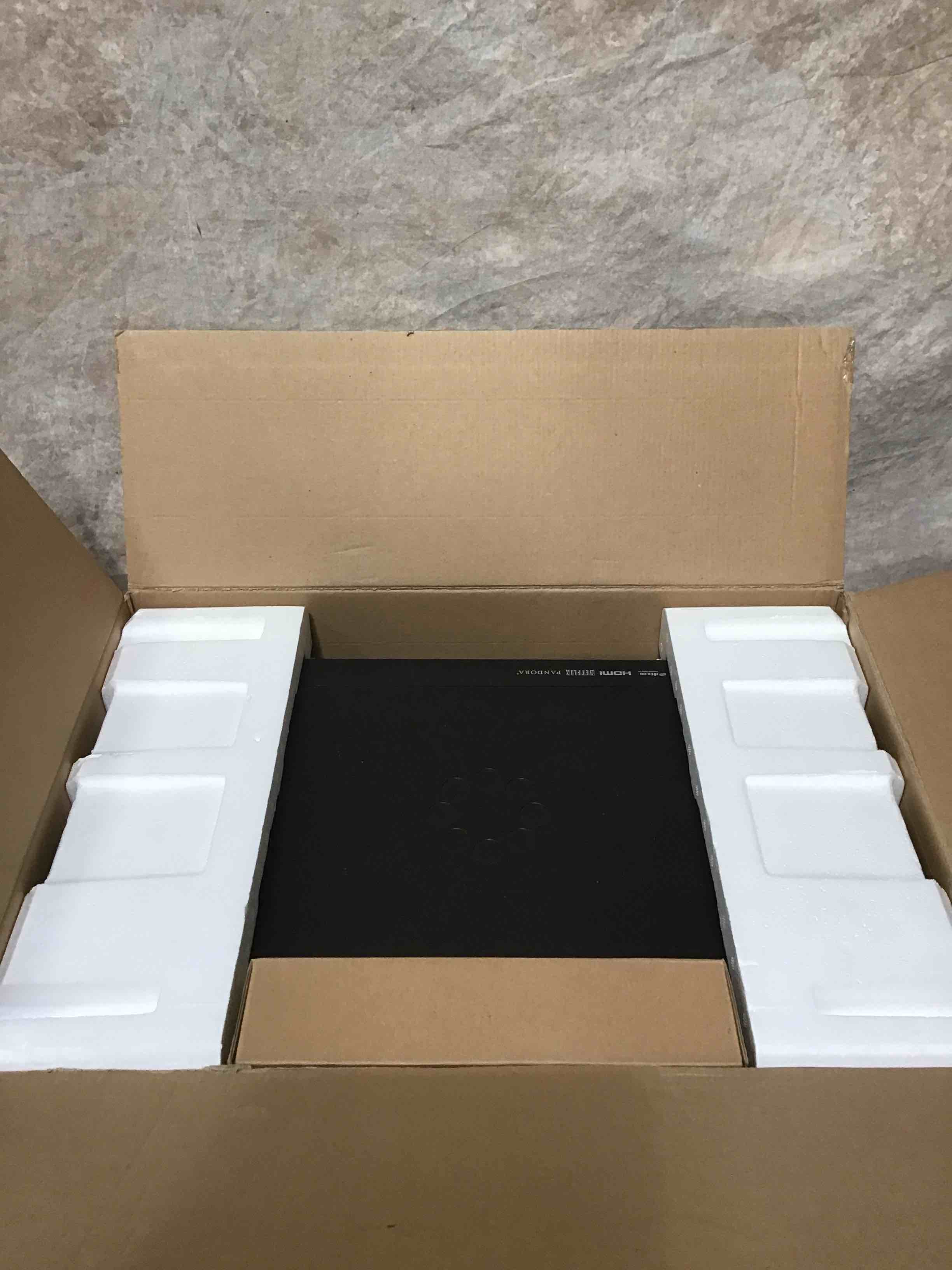 https://s3.amazonaws.com/lotting-images-prod/bidfta/RED3584014_1742922478916.jpeg