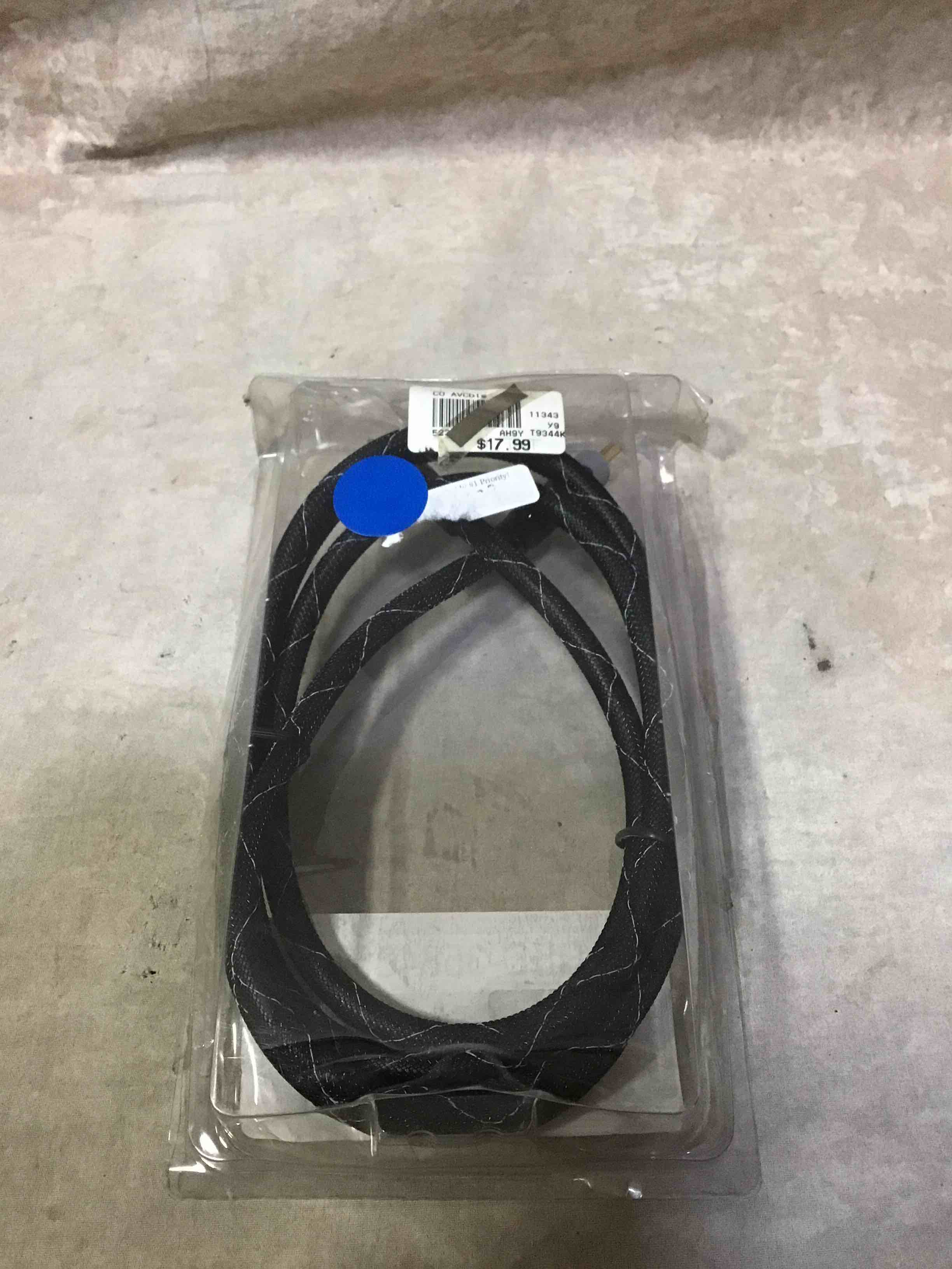 https://s3.amazonaws.com/lotting-images-prod/bidfta/RED3584061_1742843997465.jpeg