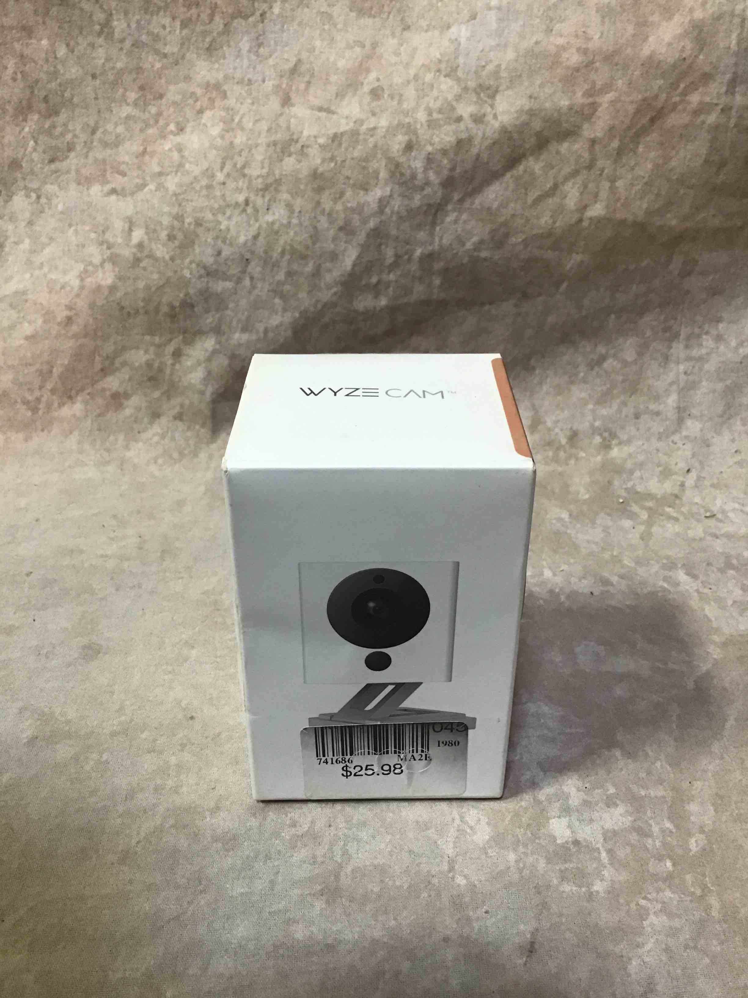 https://s3.amazonaws.com/lotting-images-prod/bidfta/RED3584660_1745432970151.jpeg