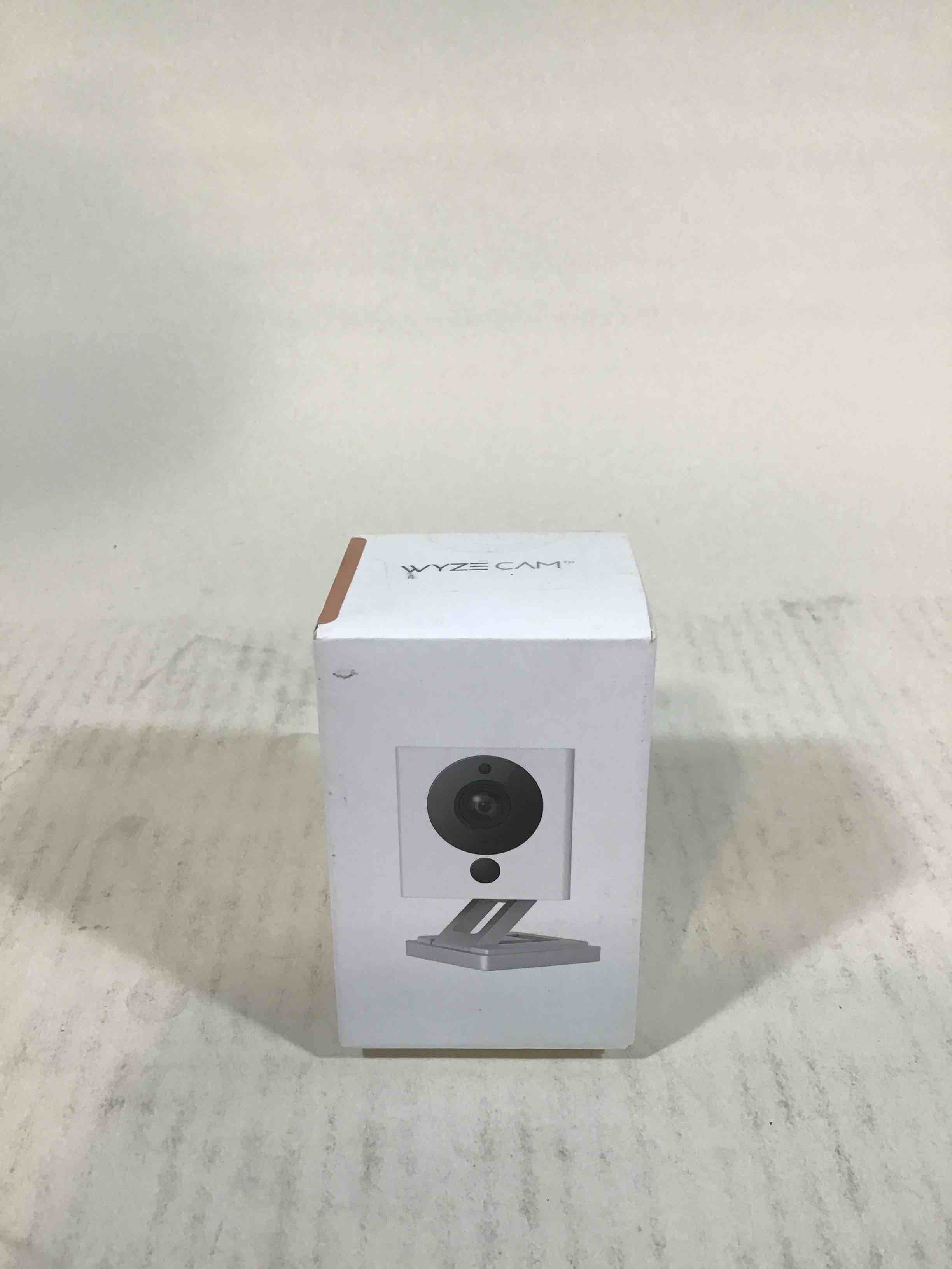 https://s3.amazonaws.com/lotting-images-prod/bidfta/RED3585276_1748457003228.jpeg