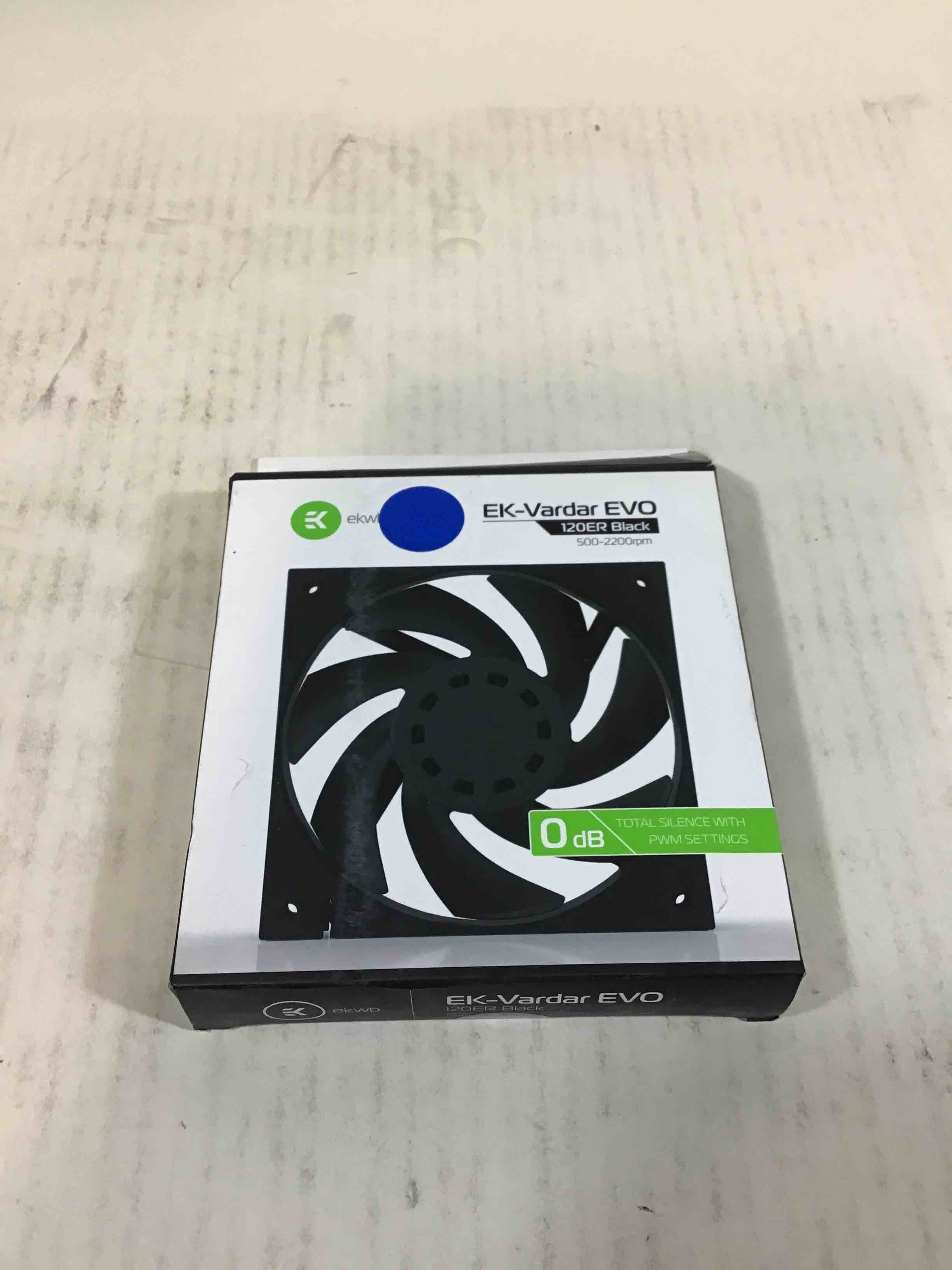 https://s3.amazonaws.com/lotting-images-prod/bidfta/RED3585387_1747932359616.jpeg